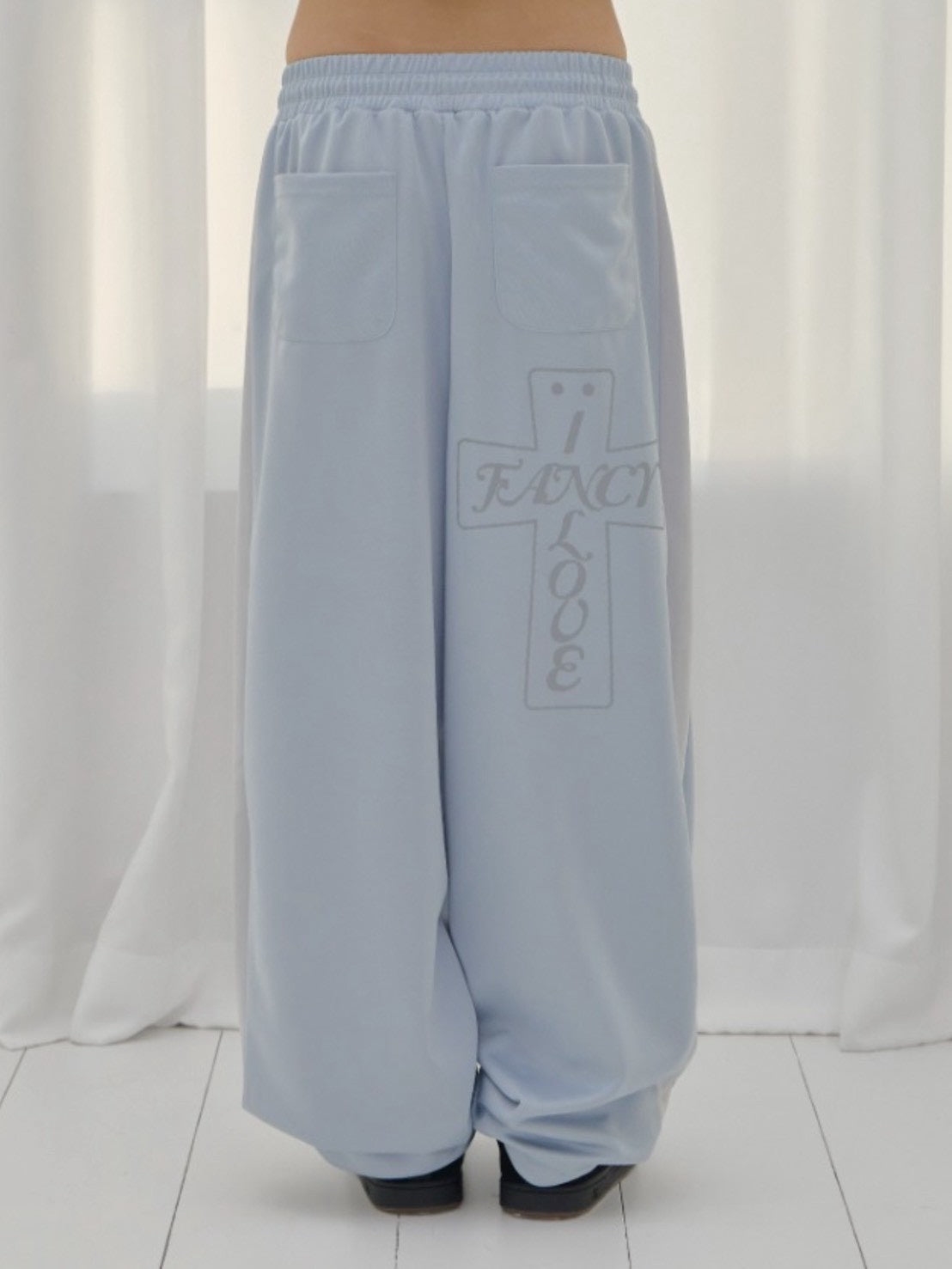 【FANCY CLUB】FROSS GLOSSY TRACK PANTS