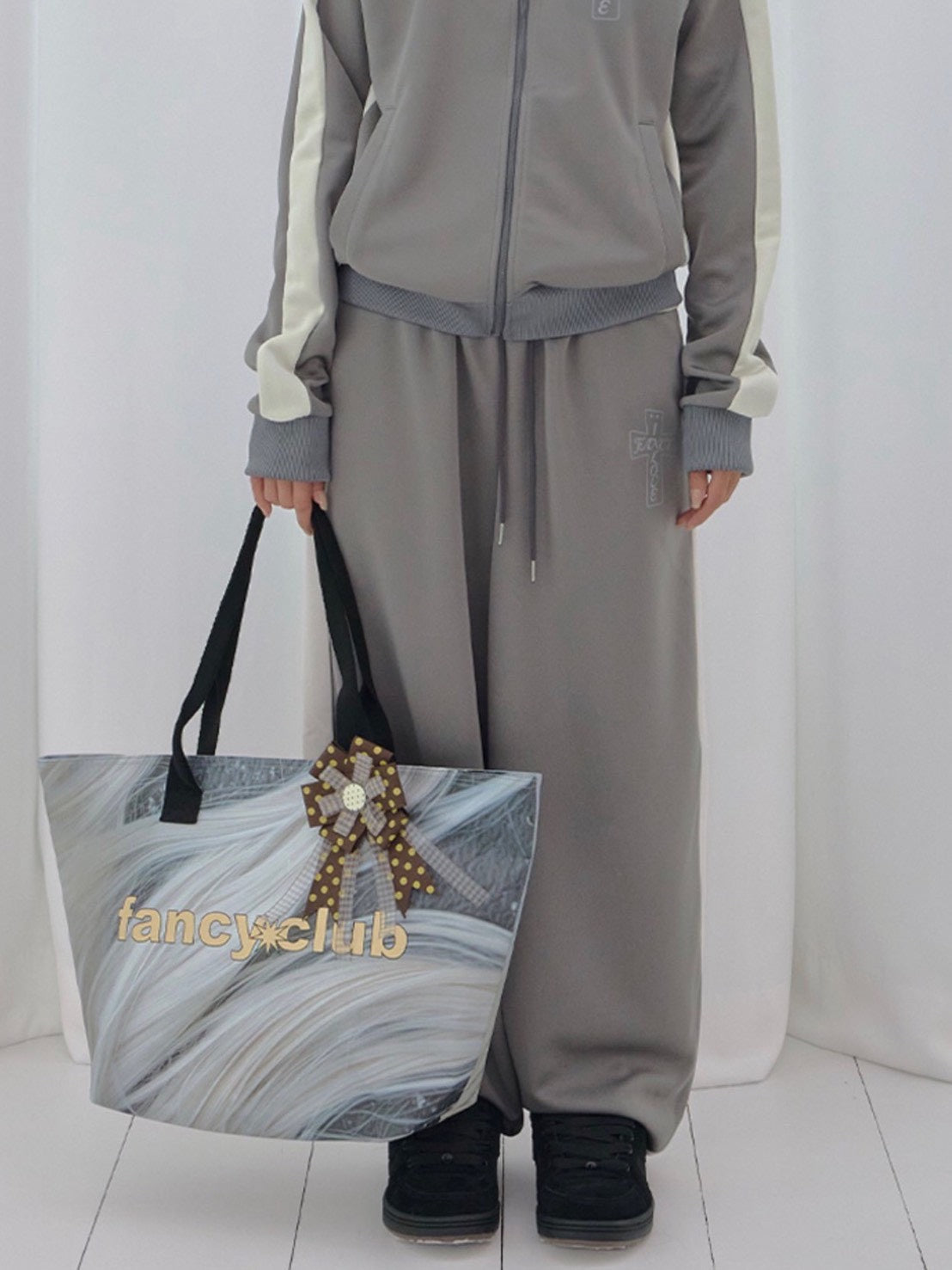 【FANCY CLUB】FROSS GLOSSY TRACK PANTS