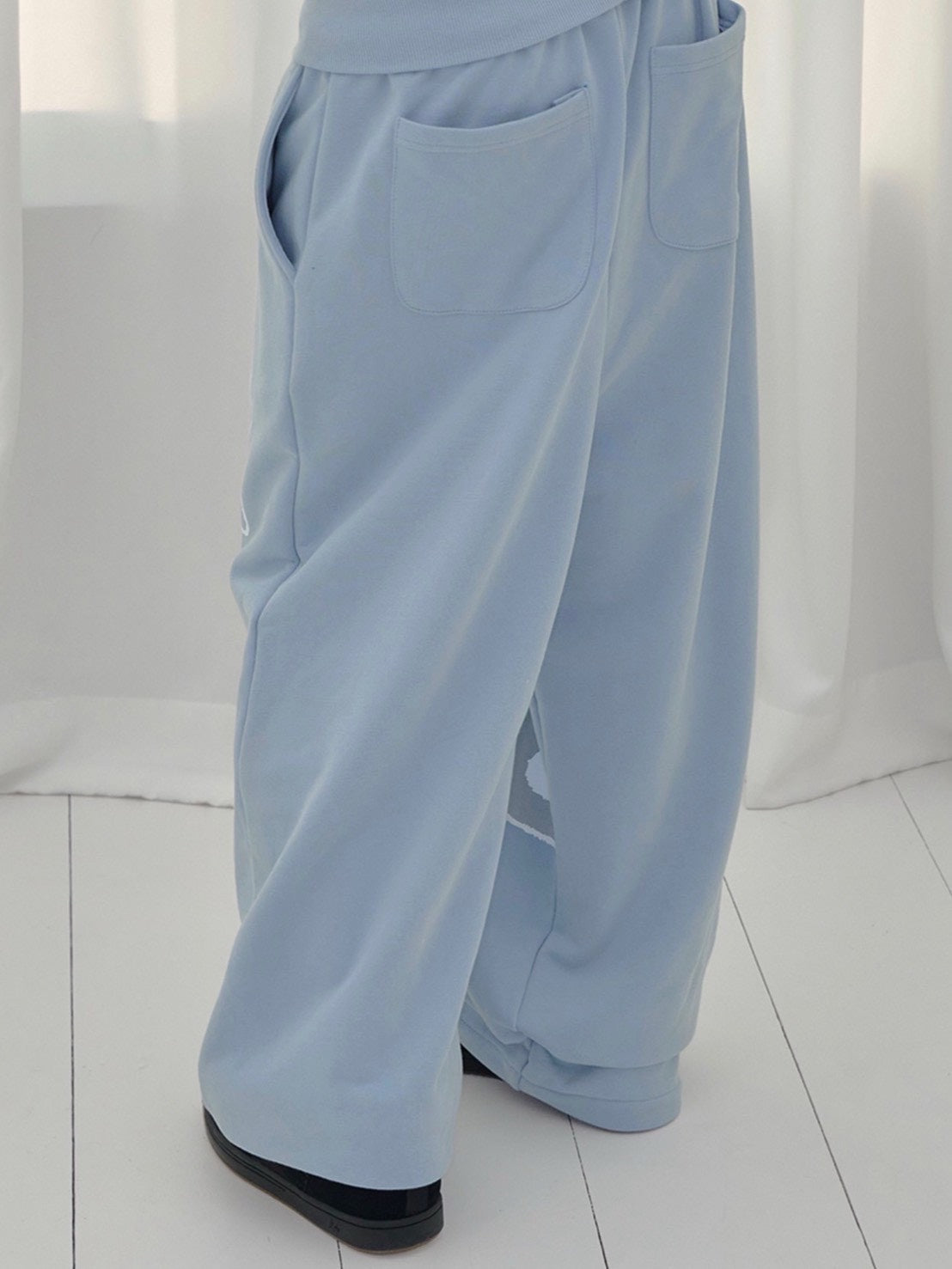 【FANCY CLUB】FROSS BANDING SWEATPANTS