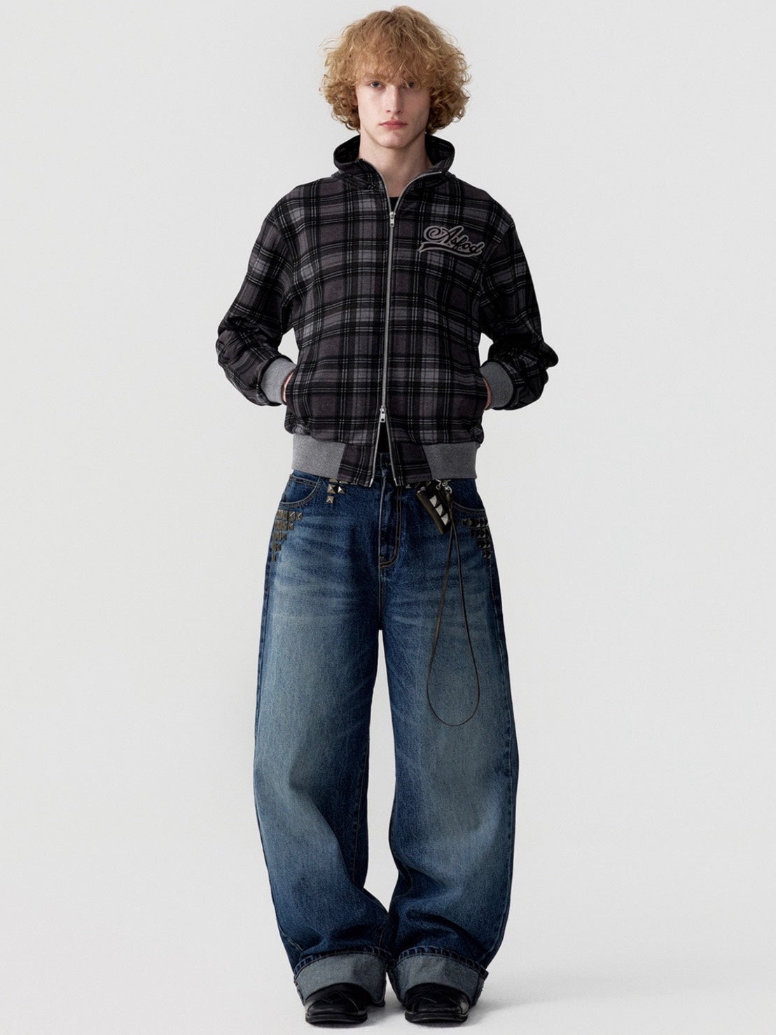 【ESC STUDIO】studded denim roll-up pants