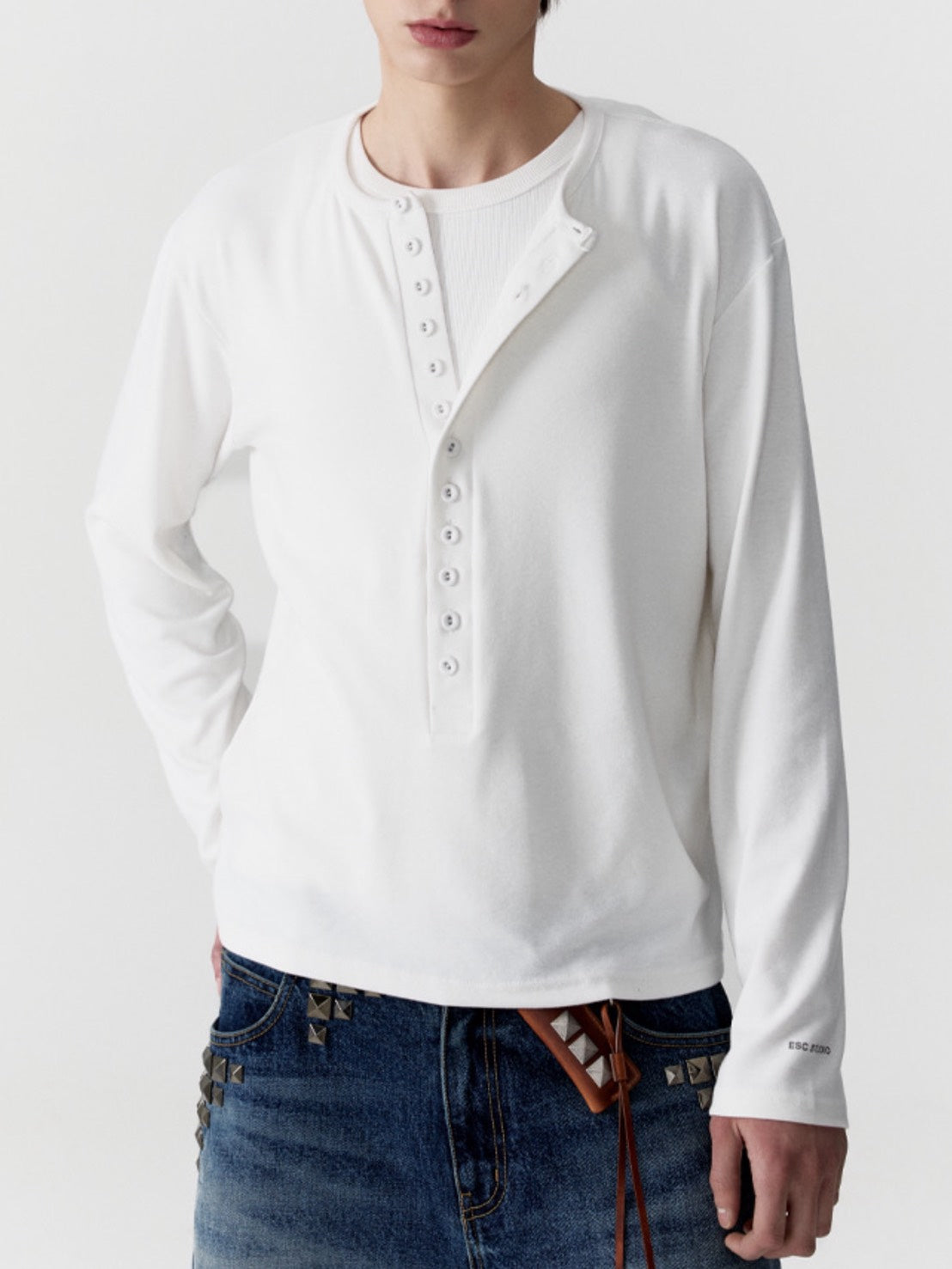 【ESC STUDIO】covered button henley