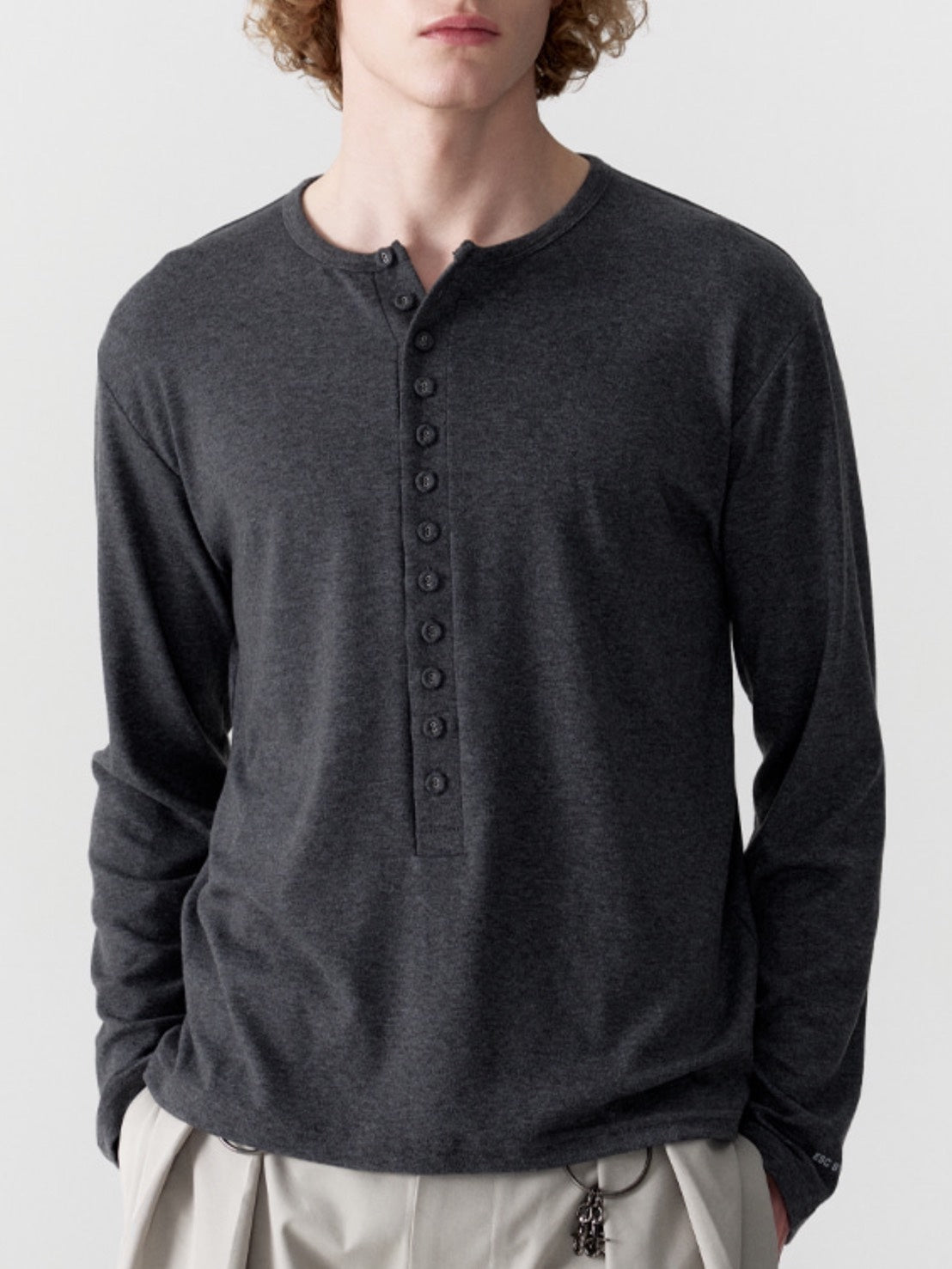 【ESC STUDIO】covered button henley