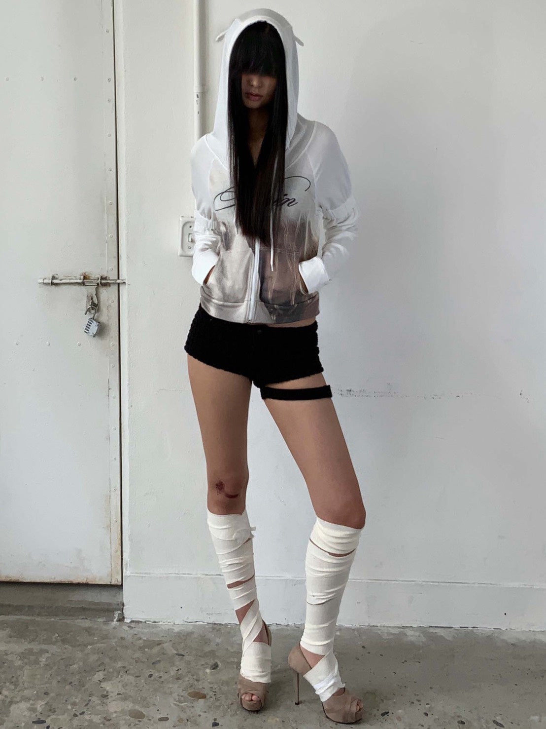 4/24 再入荷【bonnae】Ear zip hoodie