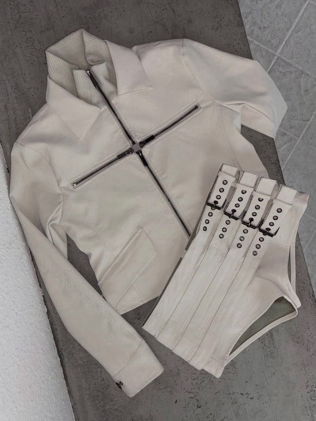 【bonnae】Belted micro shorts