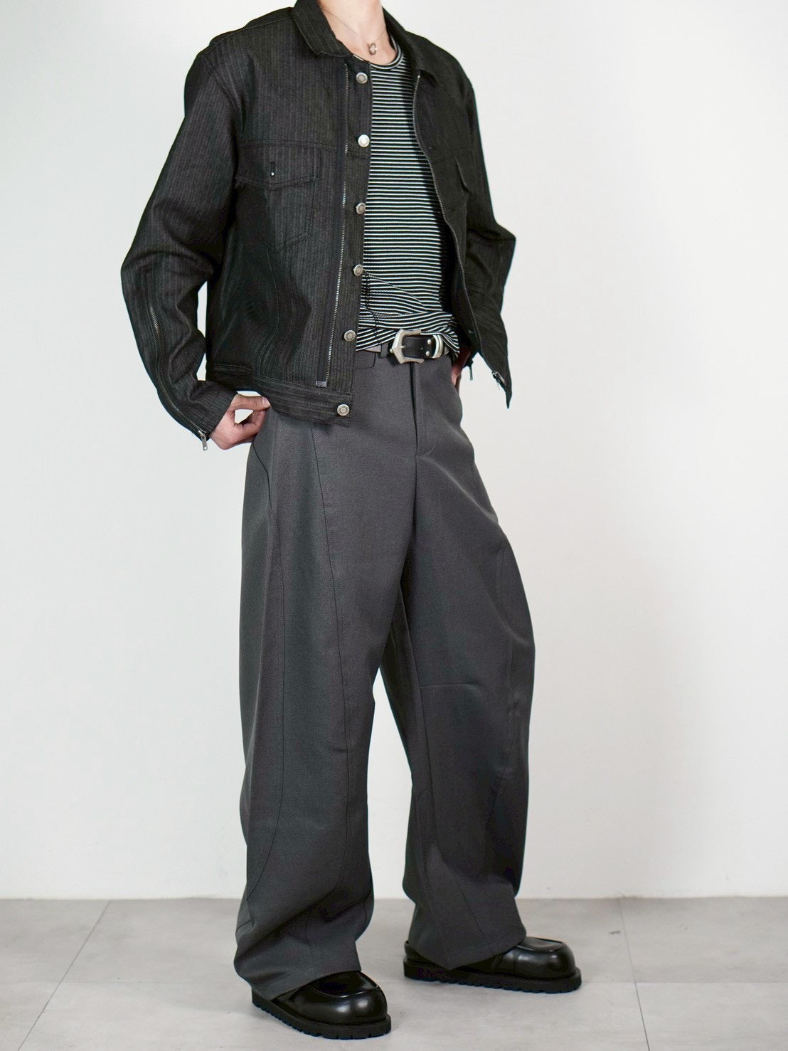 4/10 20:00発売 受注制【Chikashitsu +】non fade denim trucker jacket (2color)