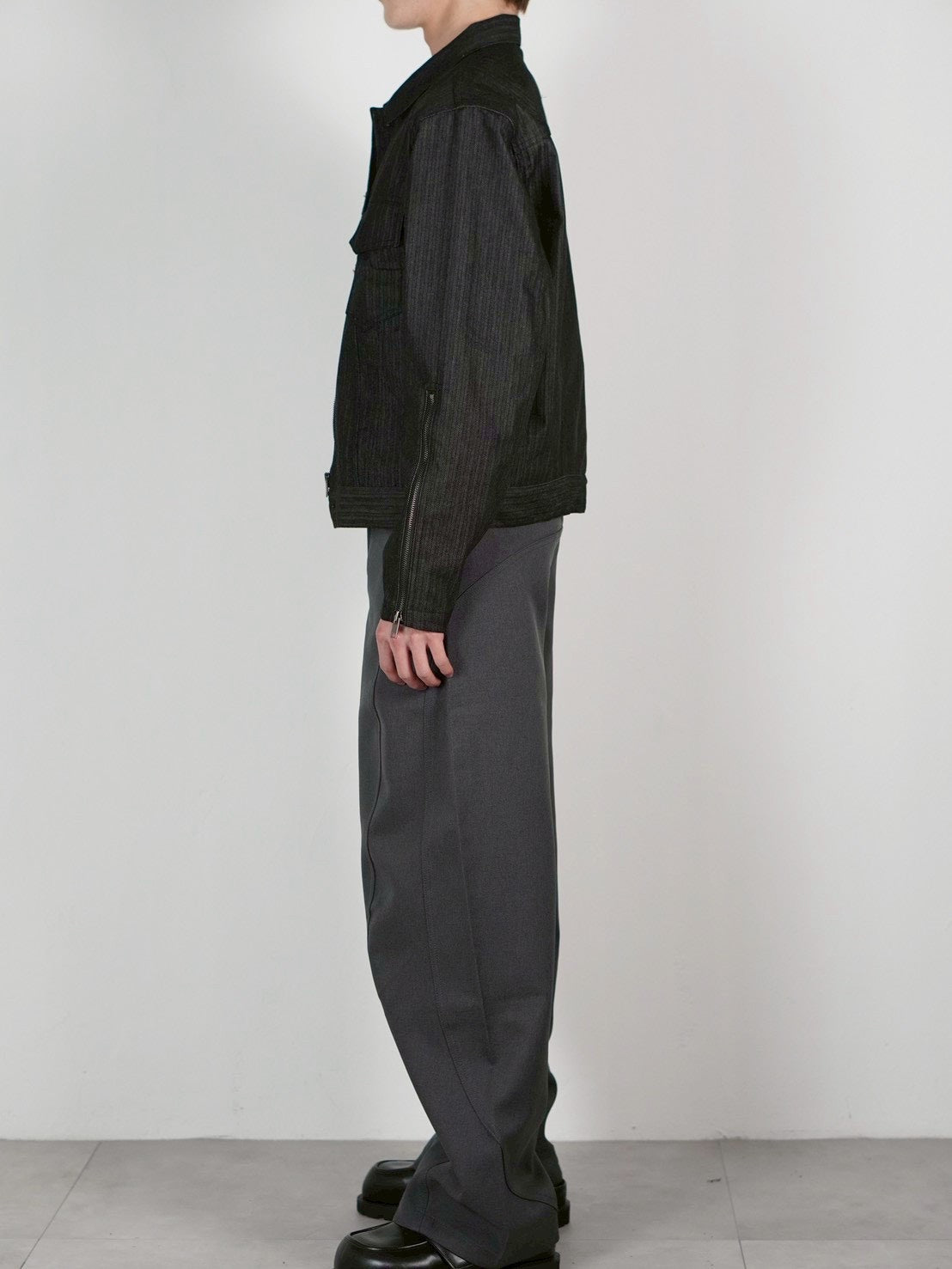 4/10 20:00発売 受注制【Chikashitsu +】non fade denim trucker jacket (2color)