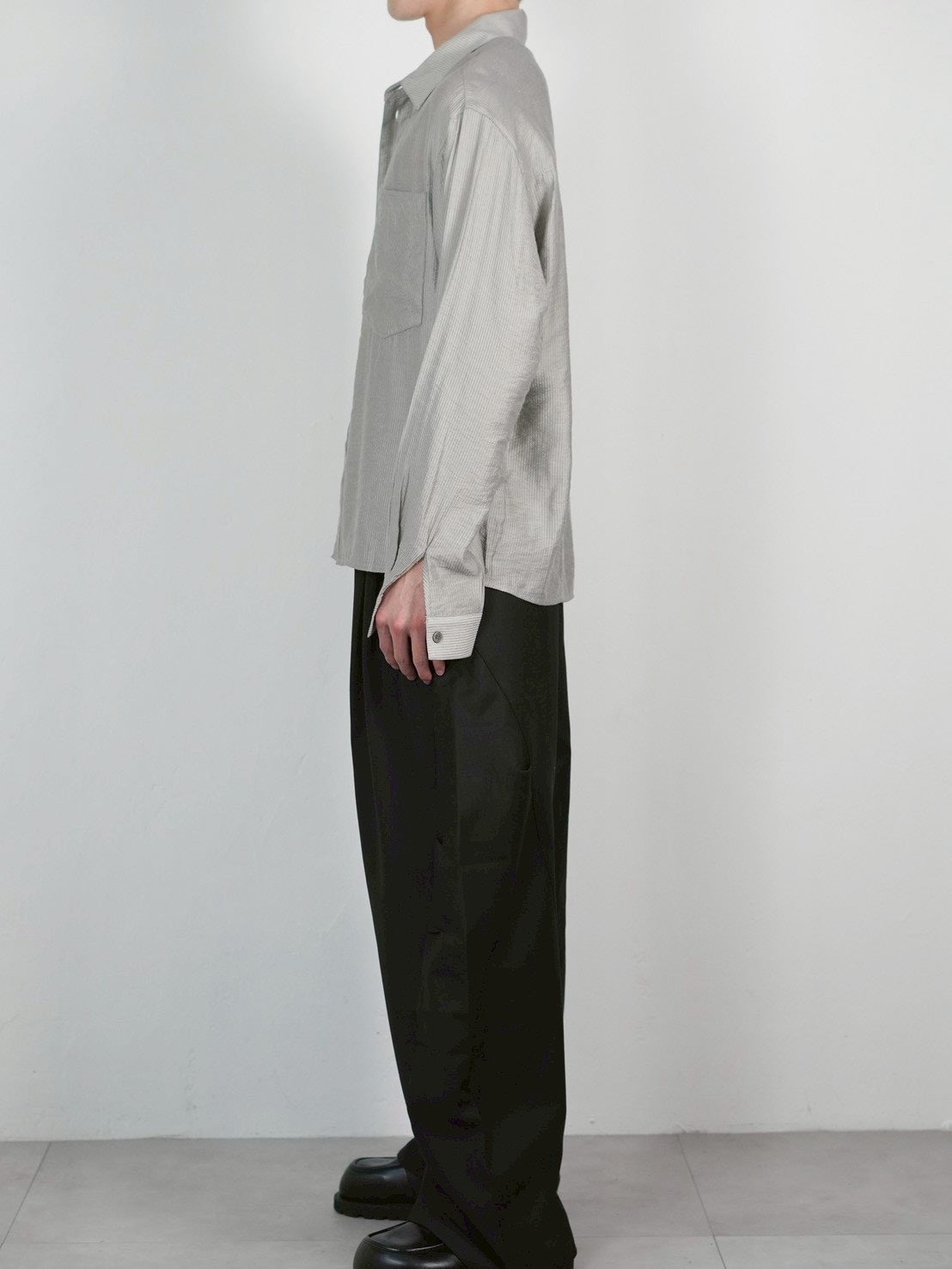 4/10 20:00発売 受注制【Chikashitsu +】2 tuck side design curve pants (3color)