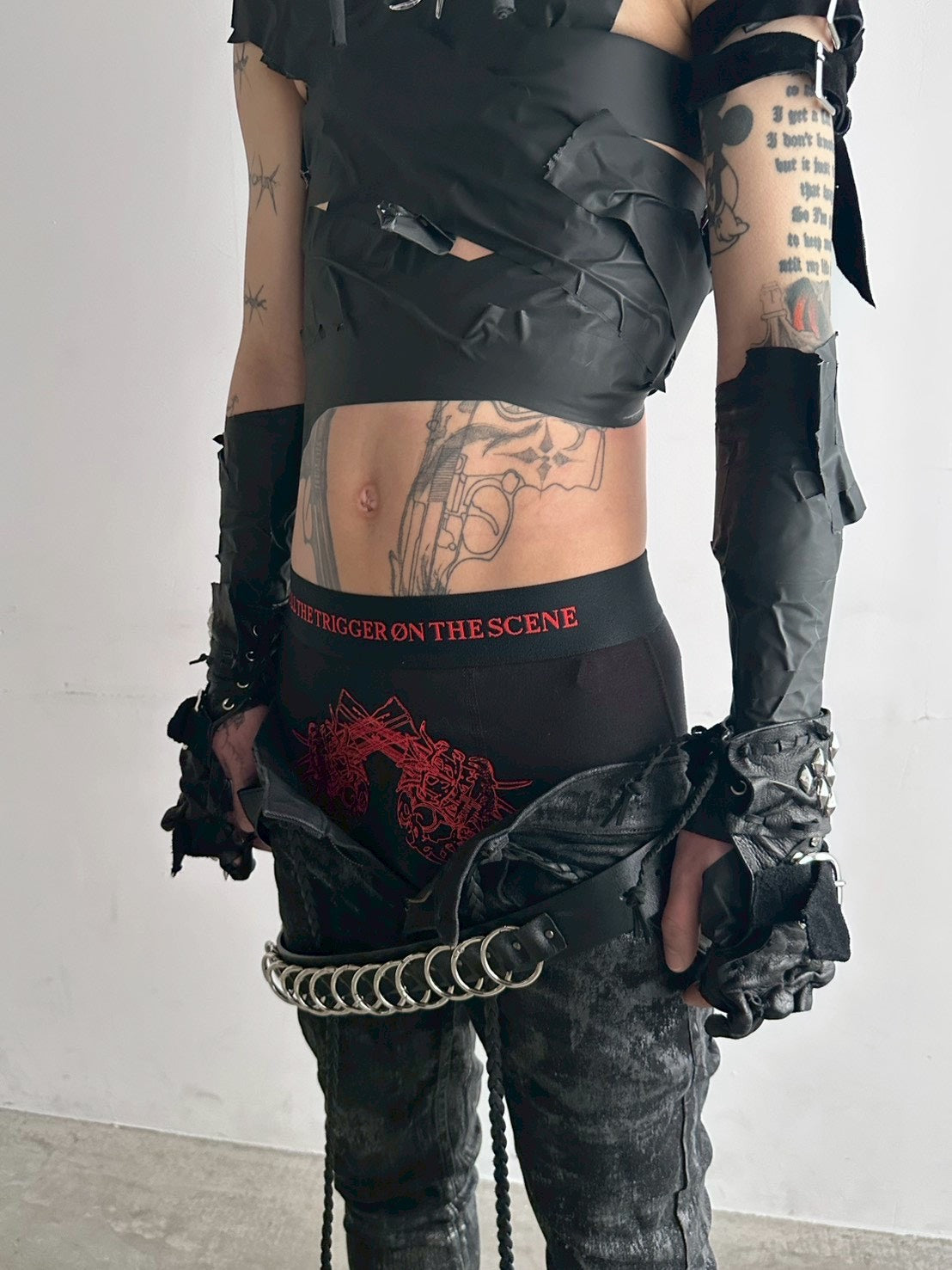 【YIKAI LABORATORY】゛pull the trigger on the scene゛slogan revolver boxer pants