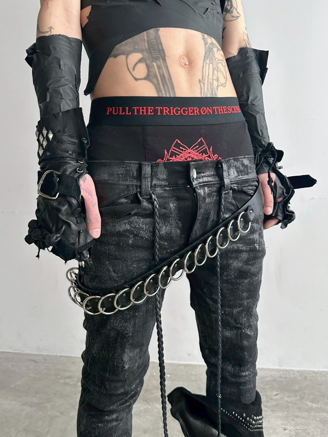 【YIKAI LABORATORY】゛pull the trigger on the scene゛slogan revolver boxer pants