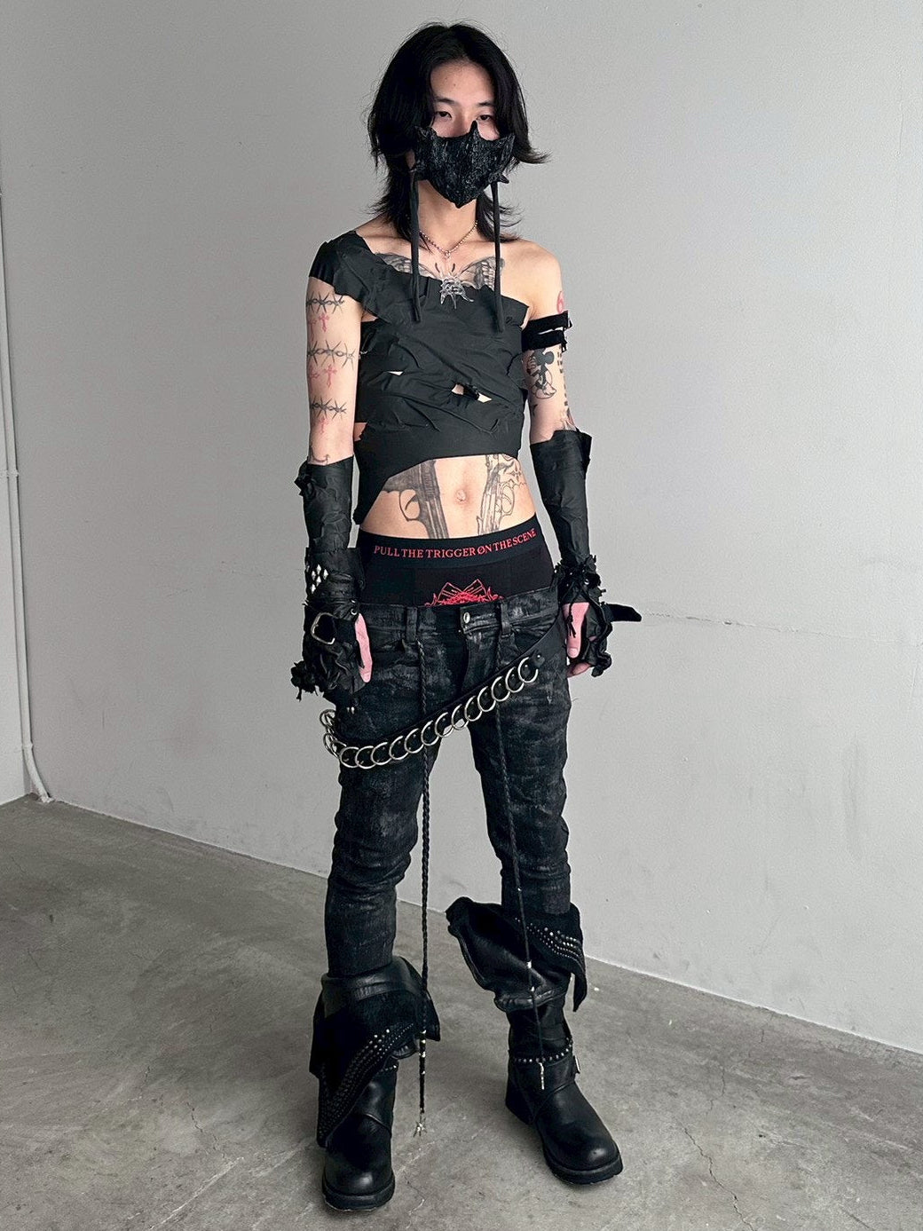 【YIKAI LABORATORY】゛pull the trigger on the scene゛slogan revolver boxer pants