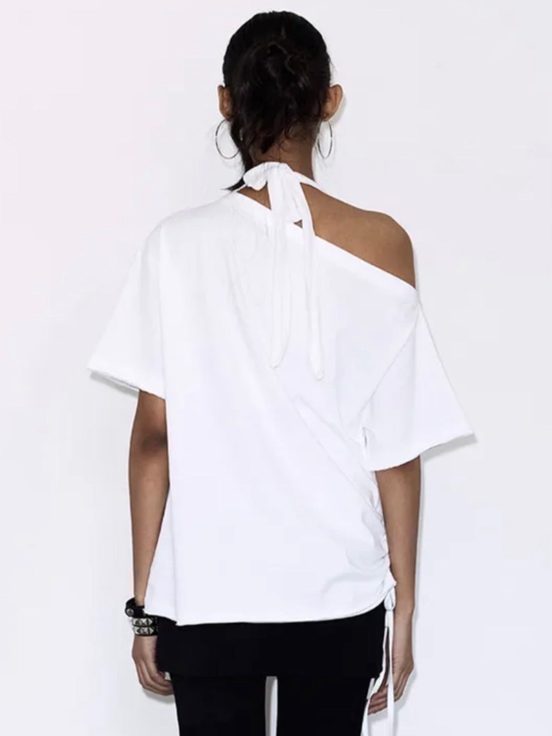 【FANCY CLUB】KISSING ONE-SHOULDER TOP