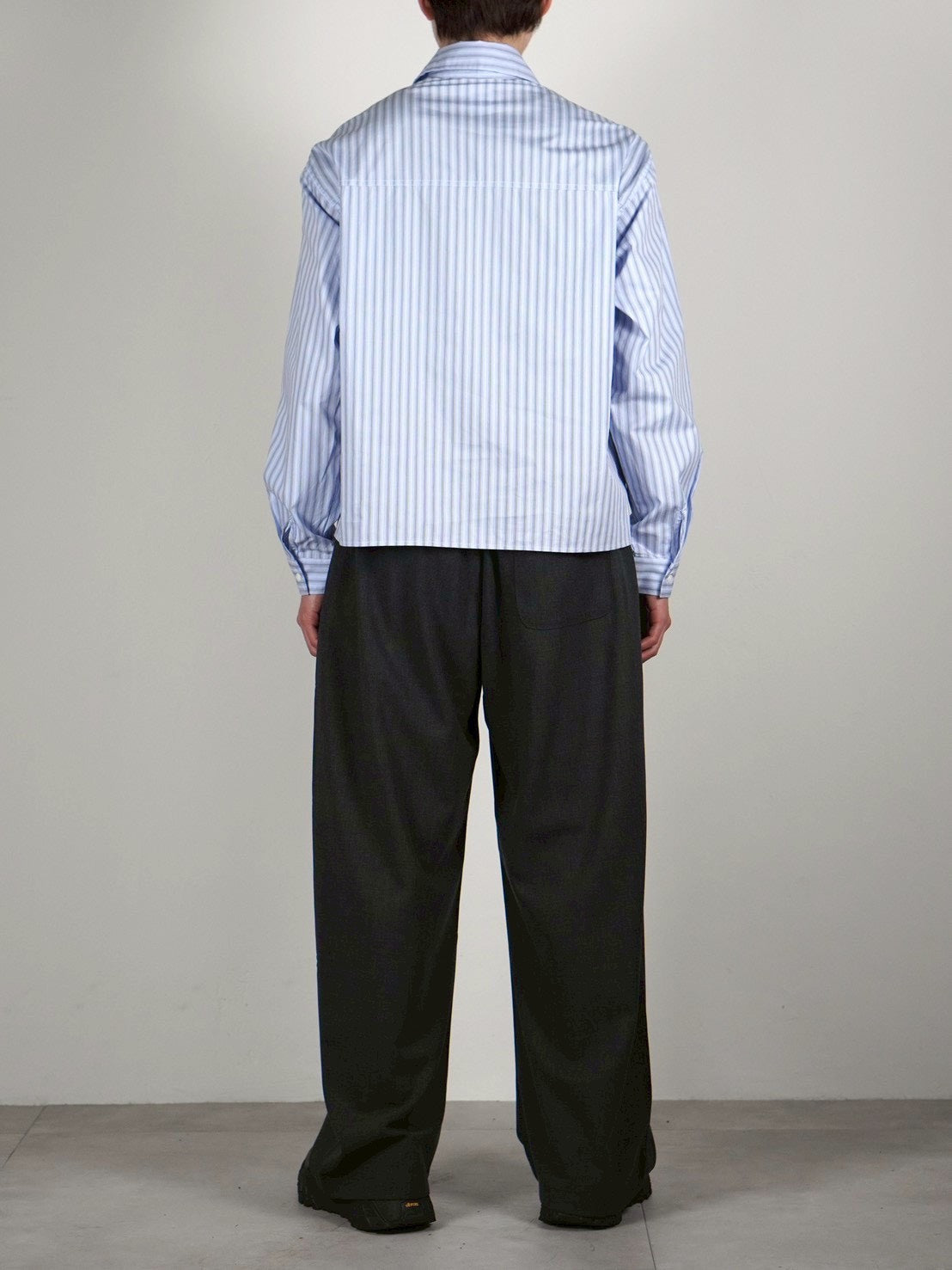 5/8 20:00 発売 【Chikashitsu +】cropped pocket stripe shirt (2color)