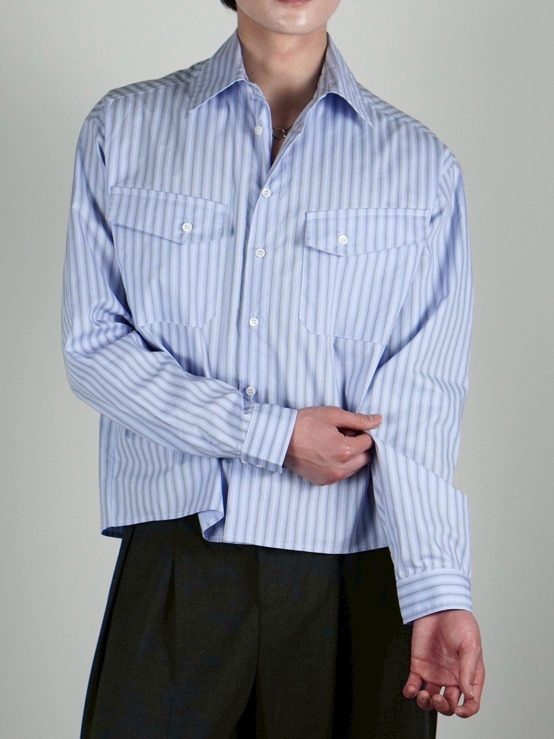 5/8 20:00 発売 【Chikashitsu +】cropped pocket stripe shirt (2color)