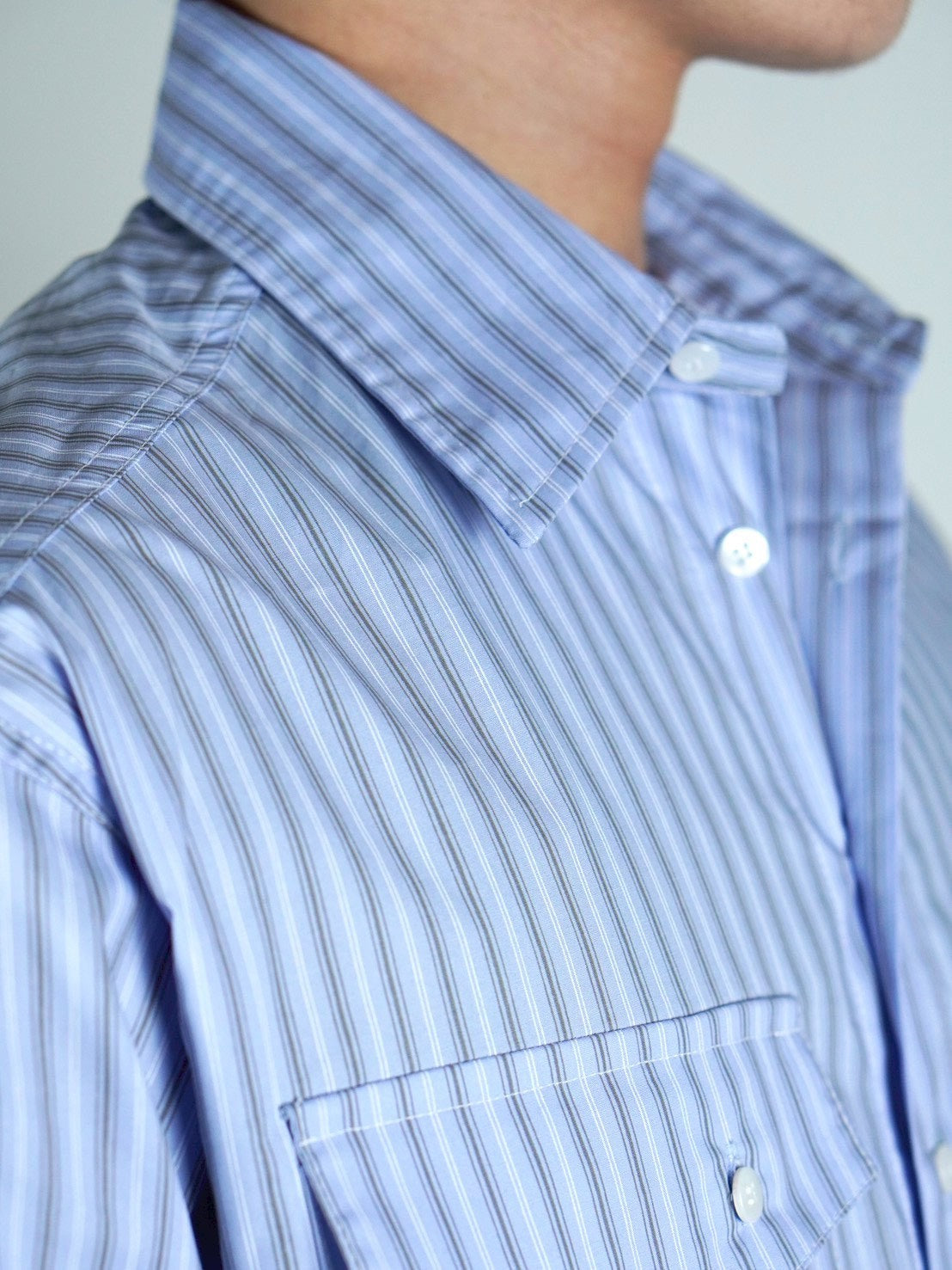 5/8 20:00 発売 【Chikashitsu +】cropped pocket stripe shirt (2color)
