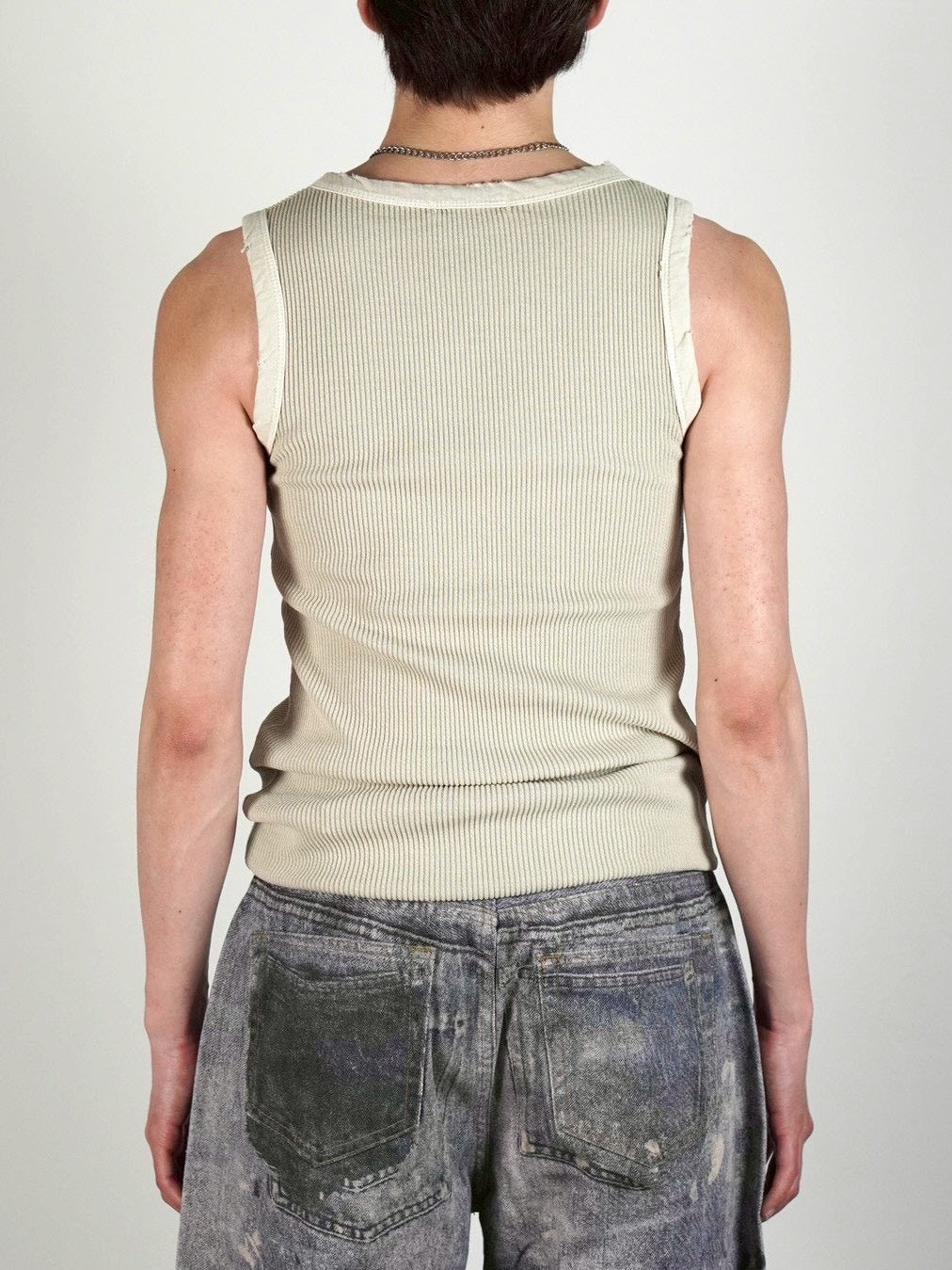 受注制【Chikashitsu +】pigment henley neck sleeveless (3color)