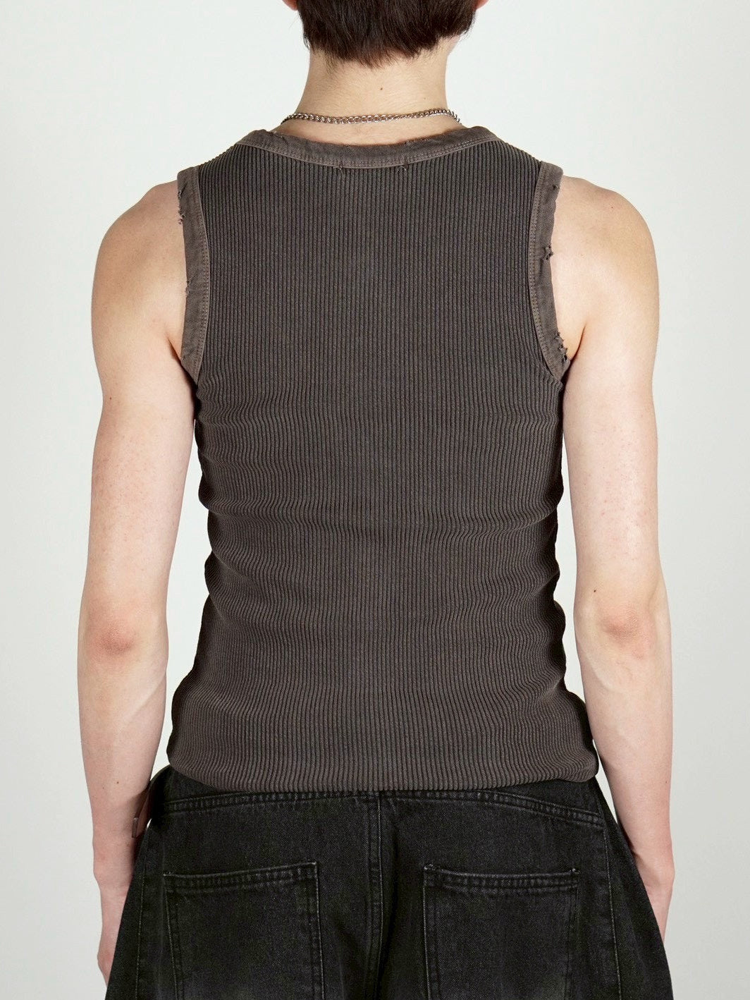 受注制【Chikashitsu +】pigment henley neck sleeveless (3color)