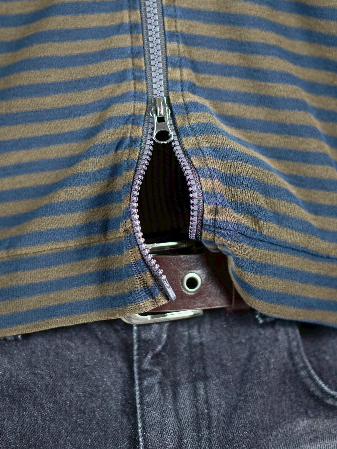 受注制【Chikashitsu +】pigment border zip hoodie (2color)