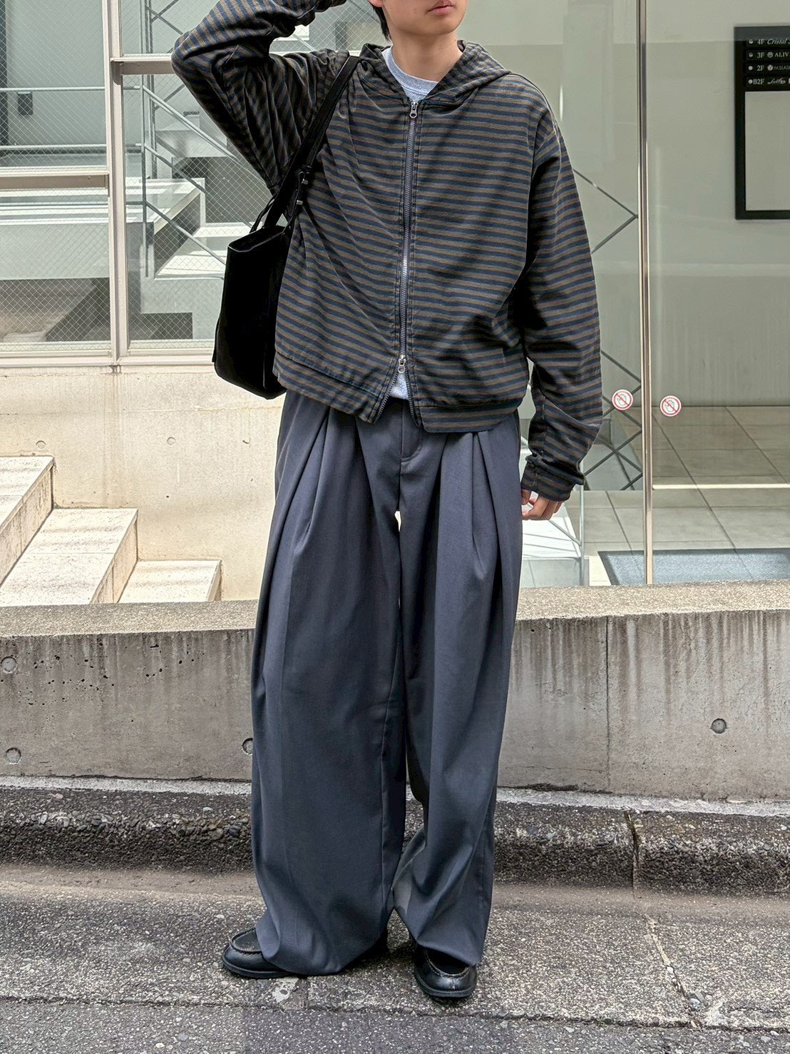 受注制【Chikashitsu +】pigment border zip hoodie (2color)