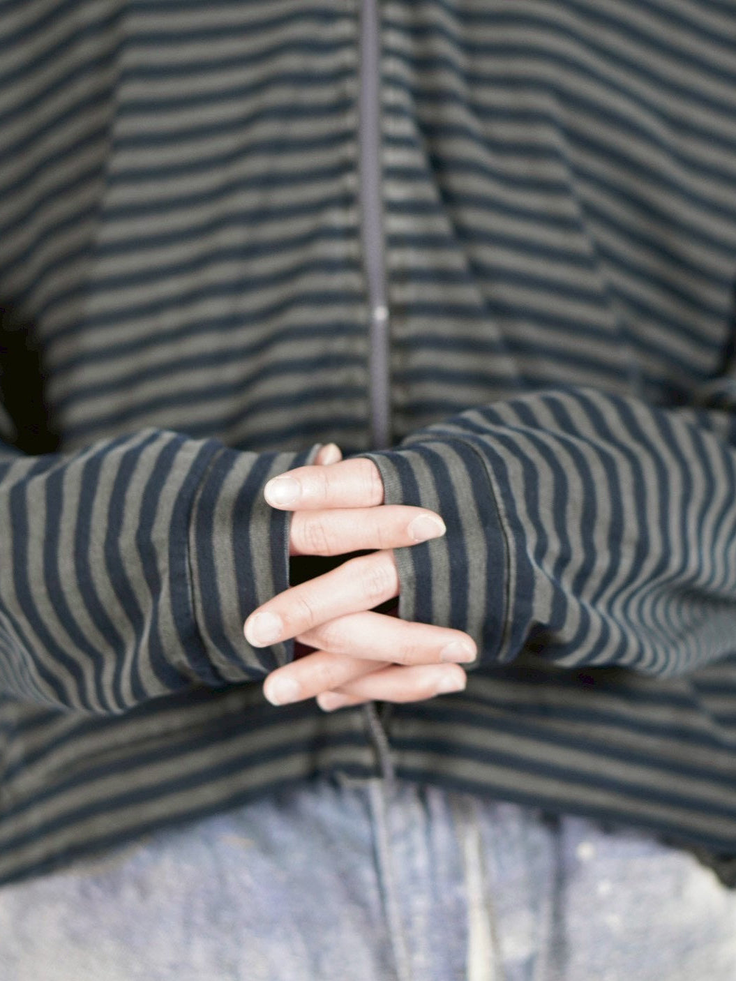 受注制【Chikashitsu +】pigment border zip hoodie (2color)