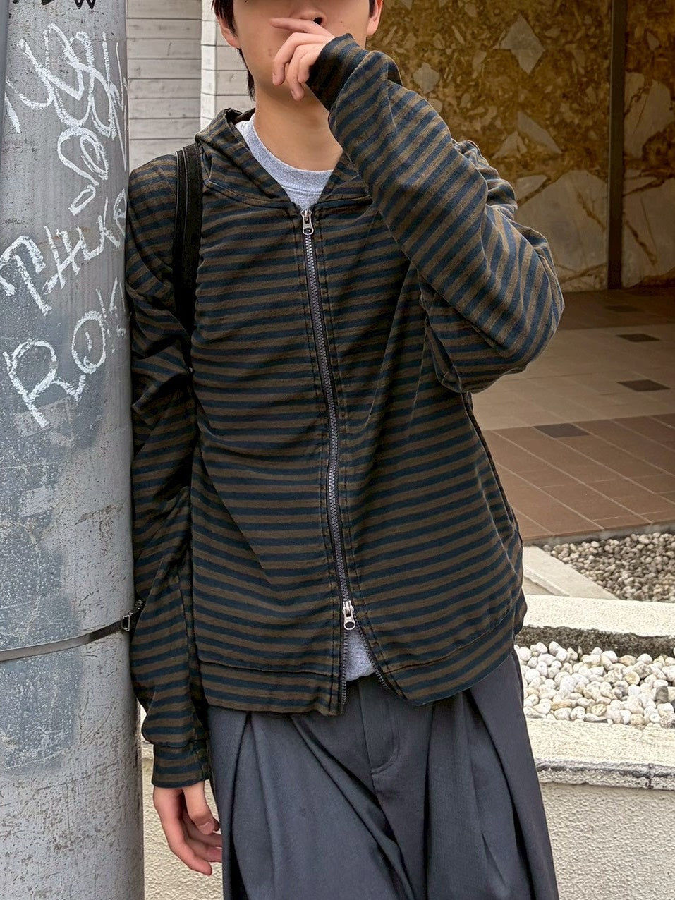 受注制【Chikashitsu +】pigment border zip hoodie (2color)