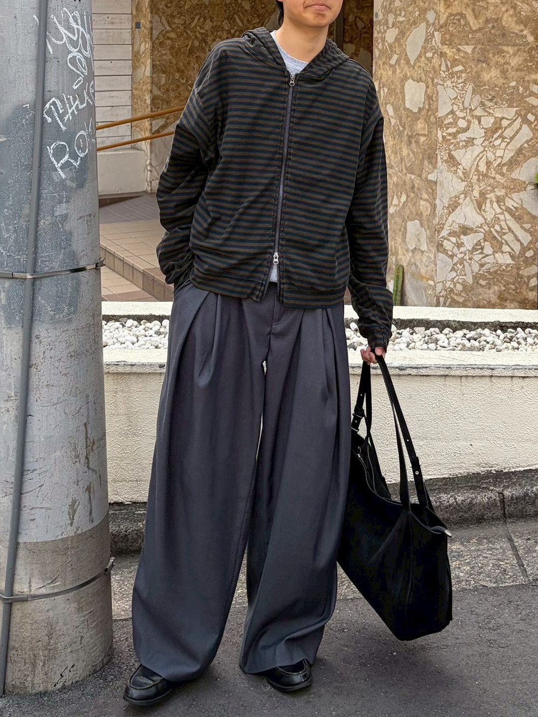 受注制【Chikashitsu +】pigment border zip hoodie (2color)