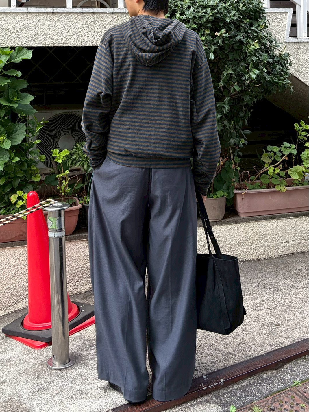 受注制【Chikashitsu +】pigment border zip hoodie (2color)