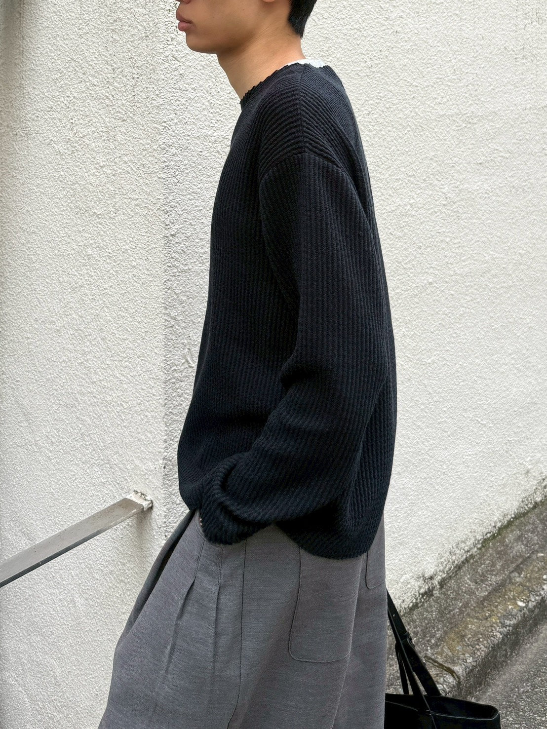 受注制【Chikashitsu +】cutting cropped tee (3color)