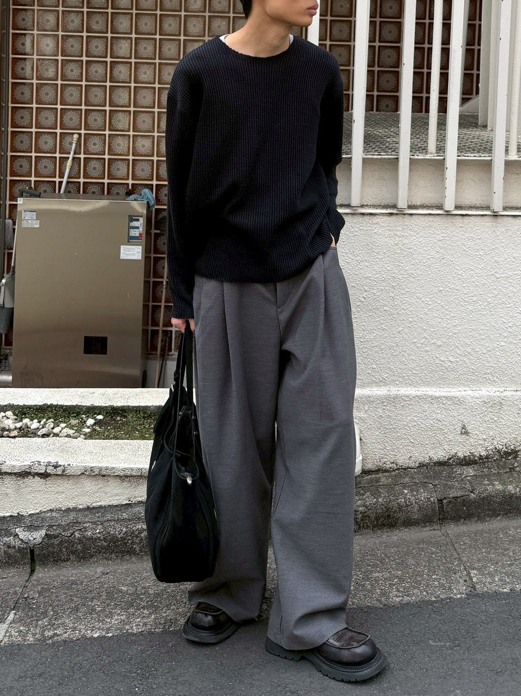 受注制【Chikashitsu +】cutting cropped tee (3color)