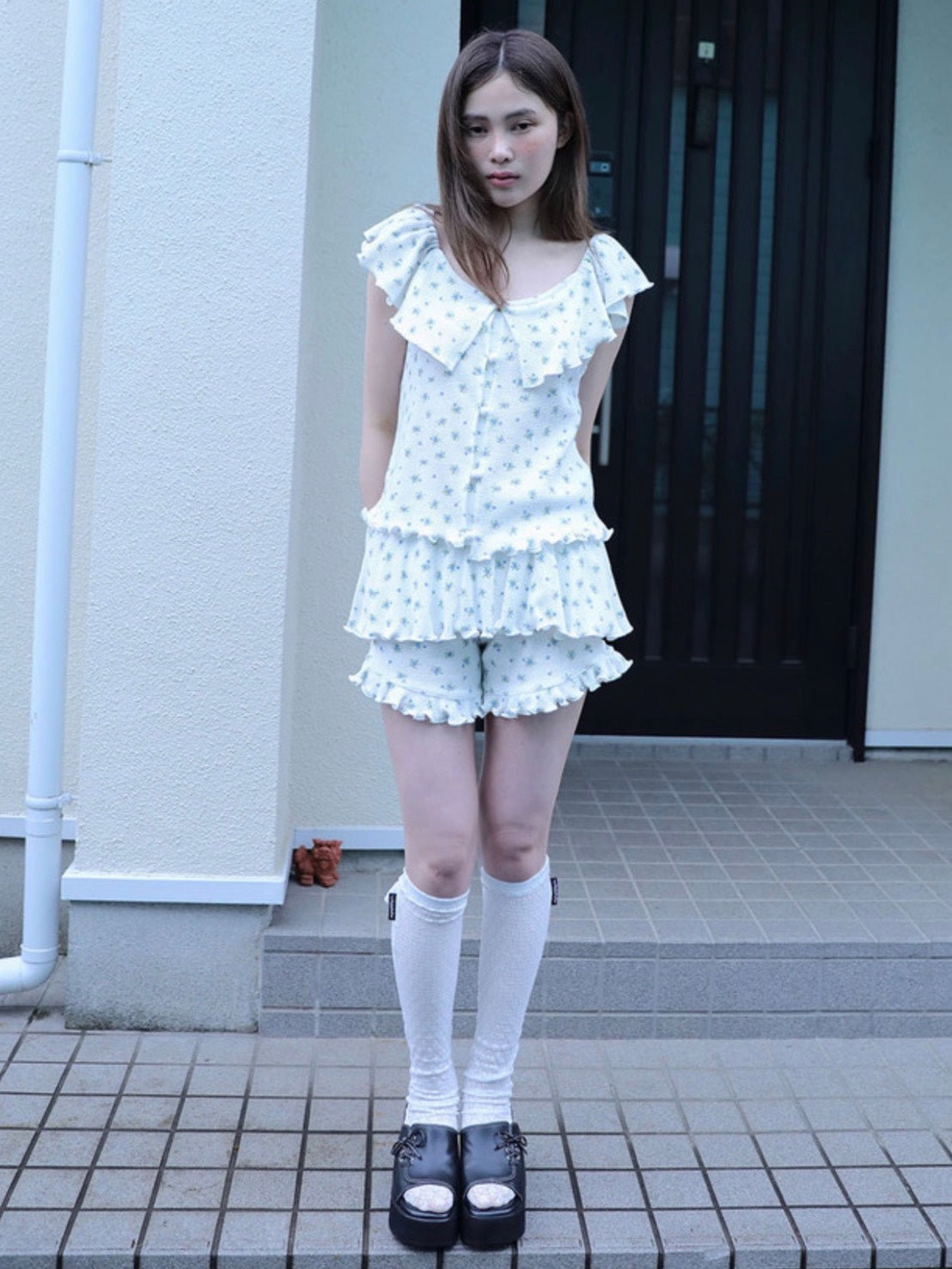 【Uglyshadow】RUFFLE FLOWER BLOUSE