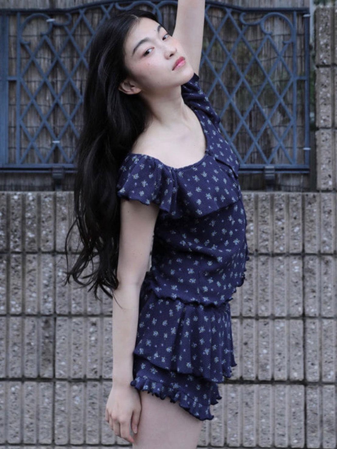 【Uglyshadow】RUFFLE FLOWER BLOUSE
