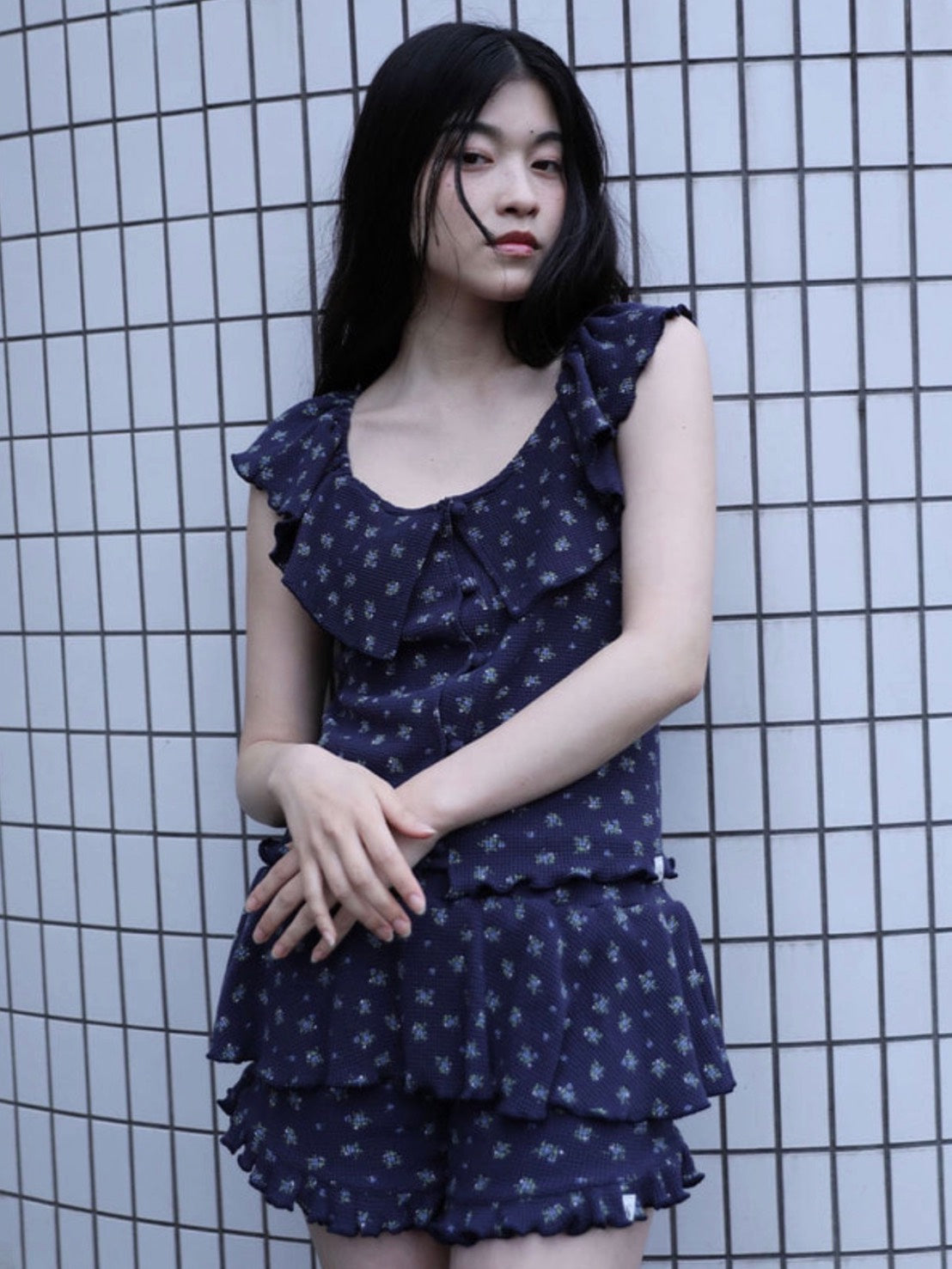 【Uglyshadow】RUFFLE FLOWER BLOUSE