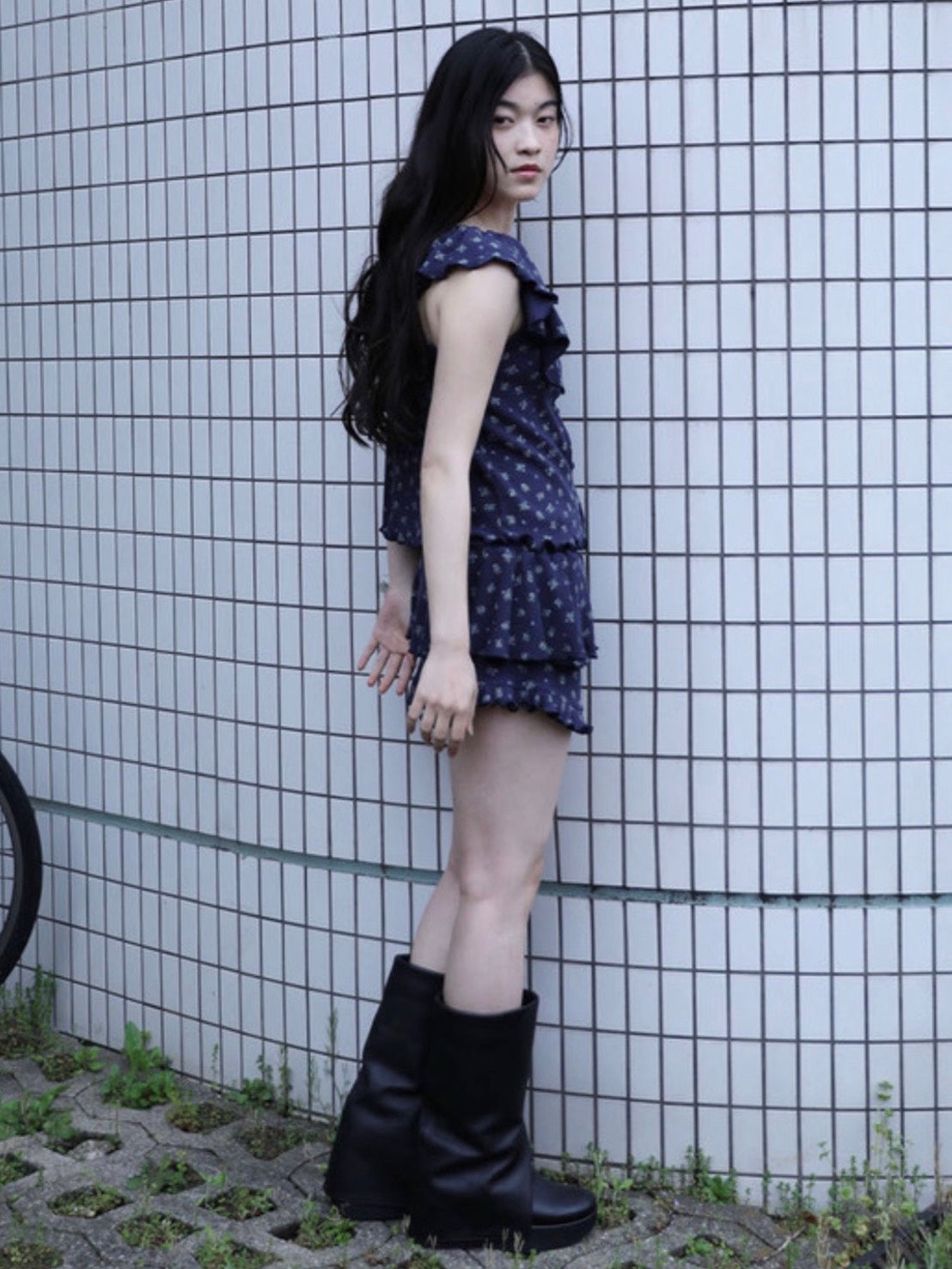 【Uglyshadow】RUFFLE FLOWER BLOUSE