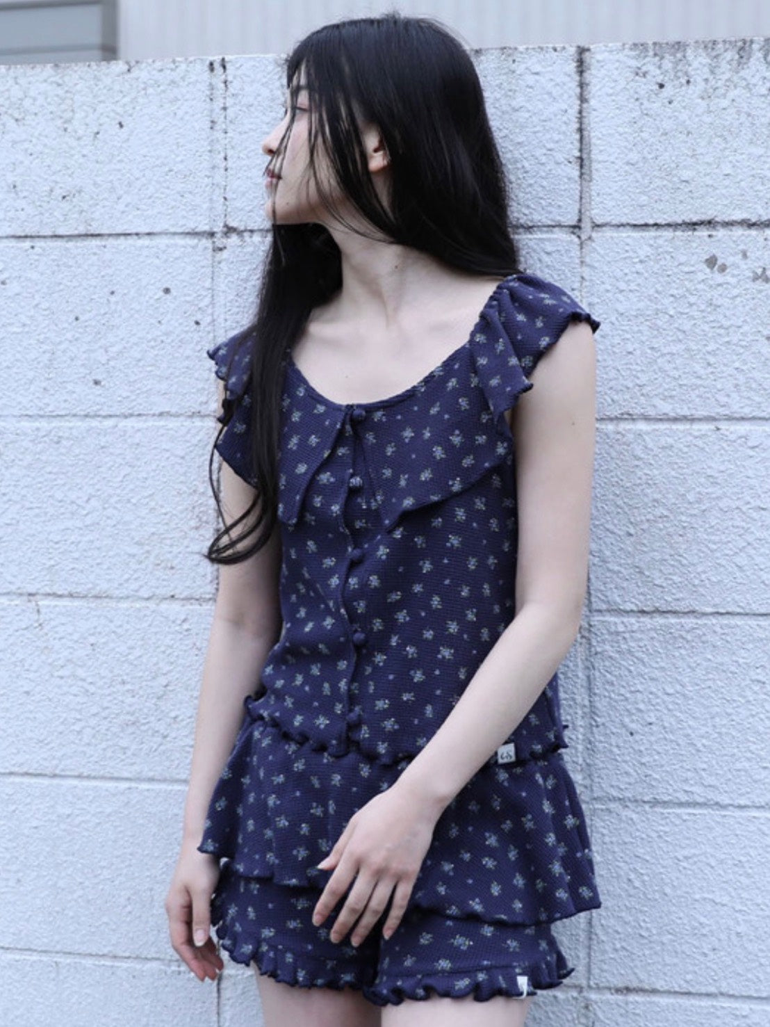 【Uglyshadow】RUFFLE FLOWER BLOUSE
