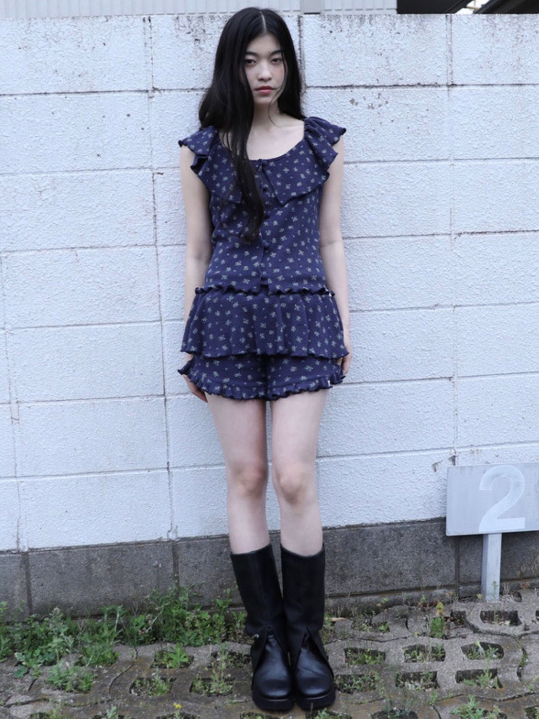 【Uglyshadow】RUFFLE FLOWER BLOUSE