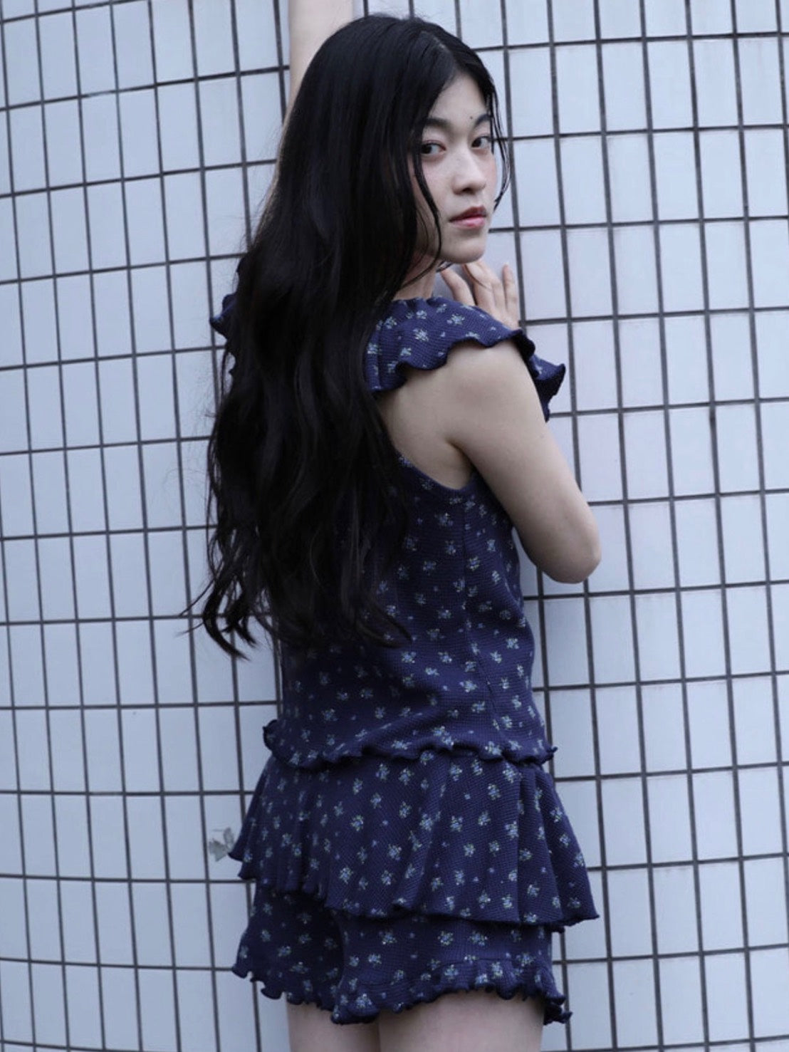 【Uglyshadow】RUFFLE FLOWER BLOUSE