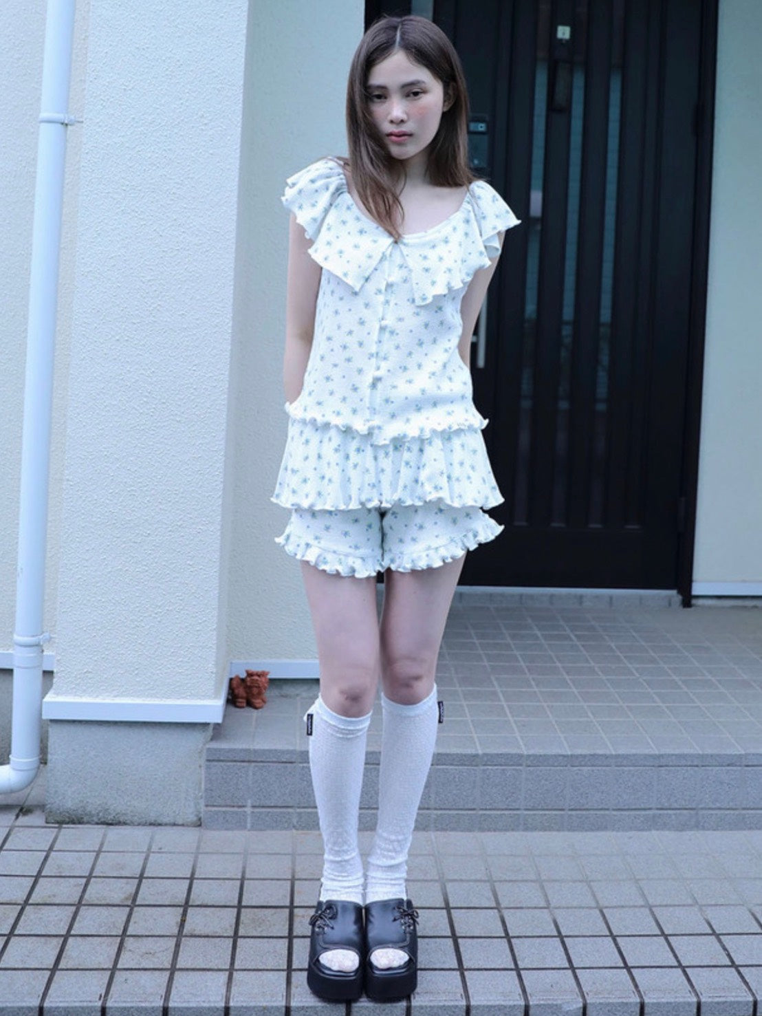 【Uglyshadow】RUFFLE FLOWER SKIRT PANTS