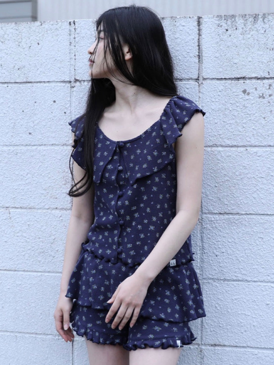 【Uglyshadow】RUFFLE FLOWER SKIRT PANTS