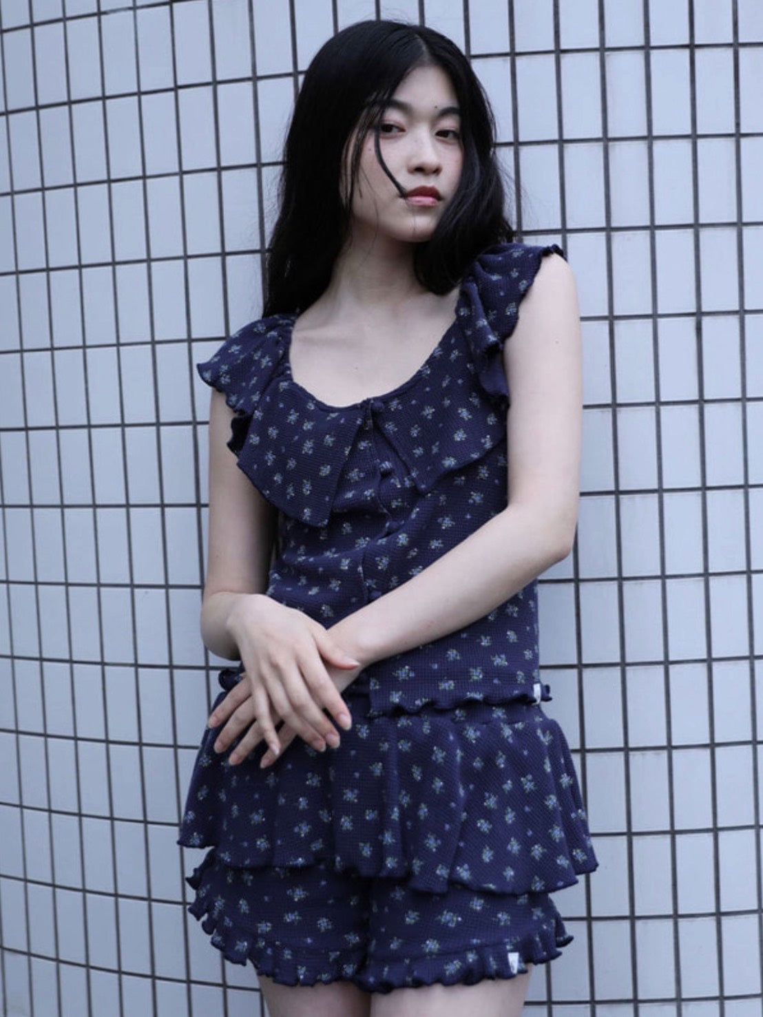 【Uglyshadow】RUFFLE FLOWER SKIRT PANTS