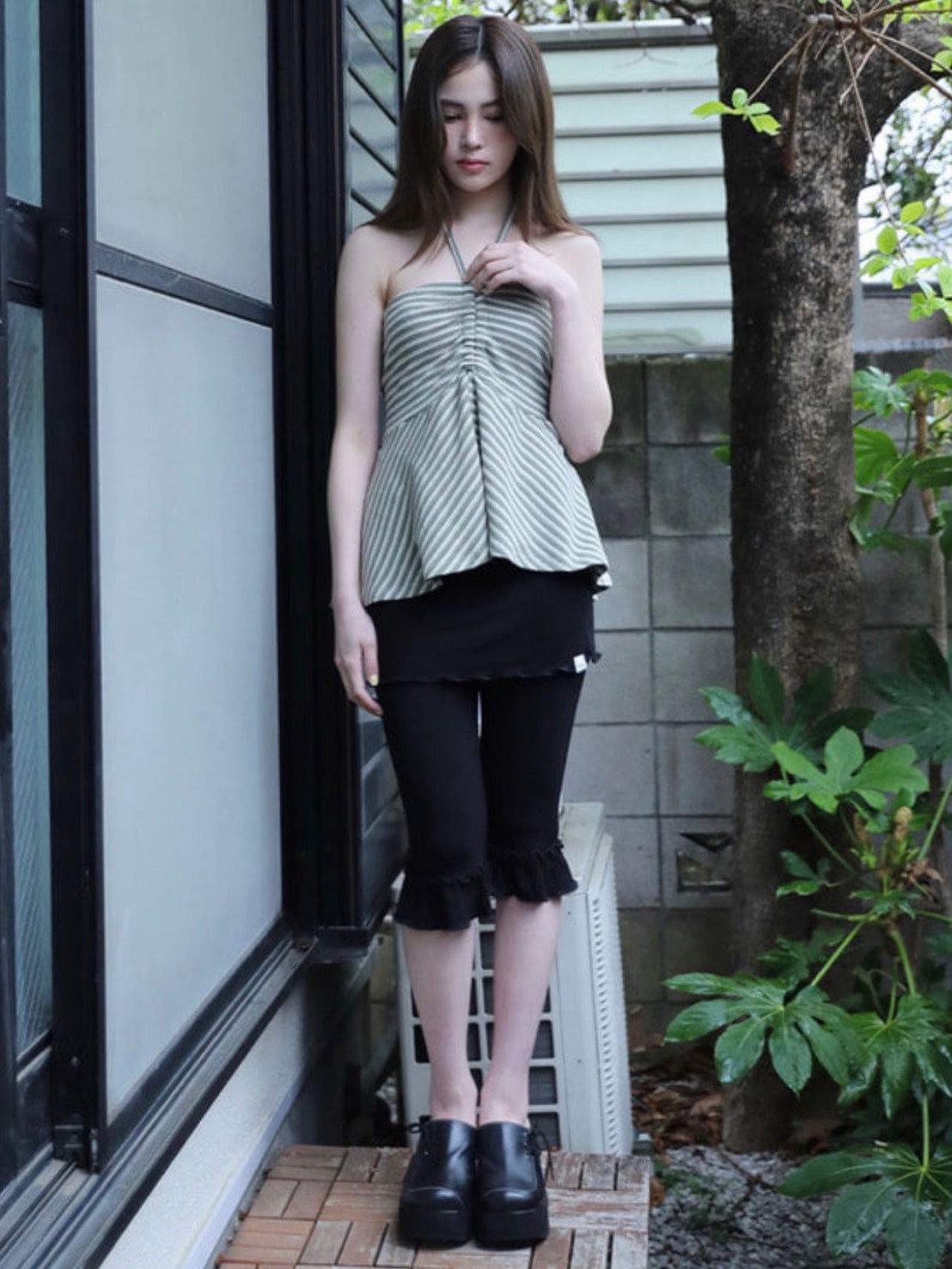【Uglyshadow】FRILL CAPRI SKIRT PANTS