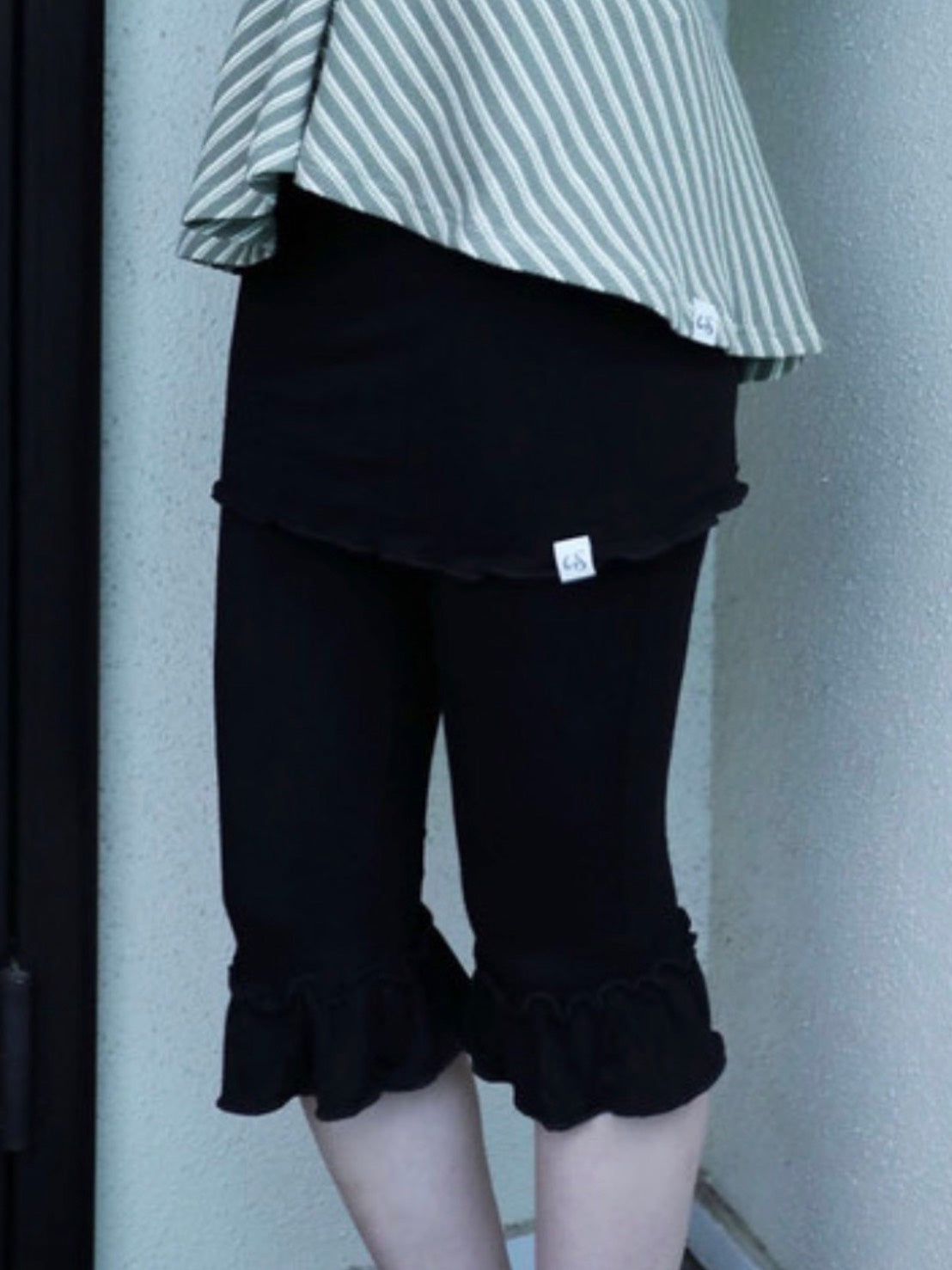 【Uglyshadow】FRILL CAPRI SKIRT PANTS
