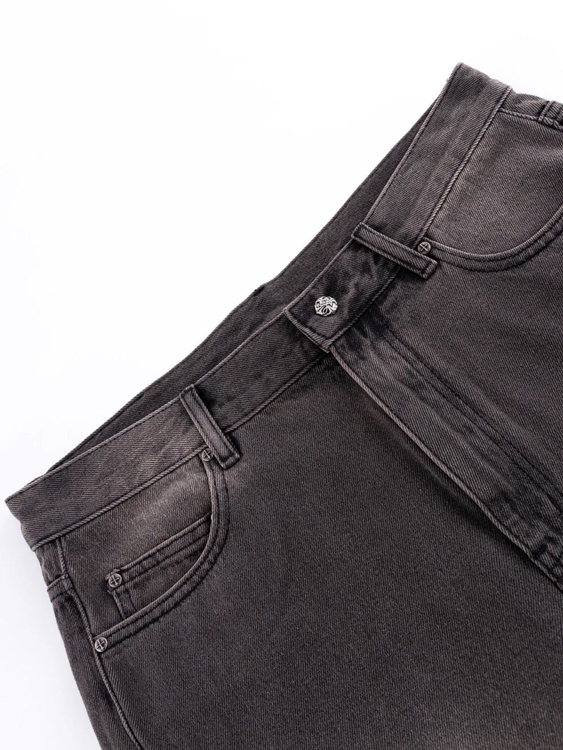 【SUPPLIER】Royal Cross Rhinestone Baggy Denim Shorts