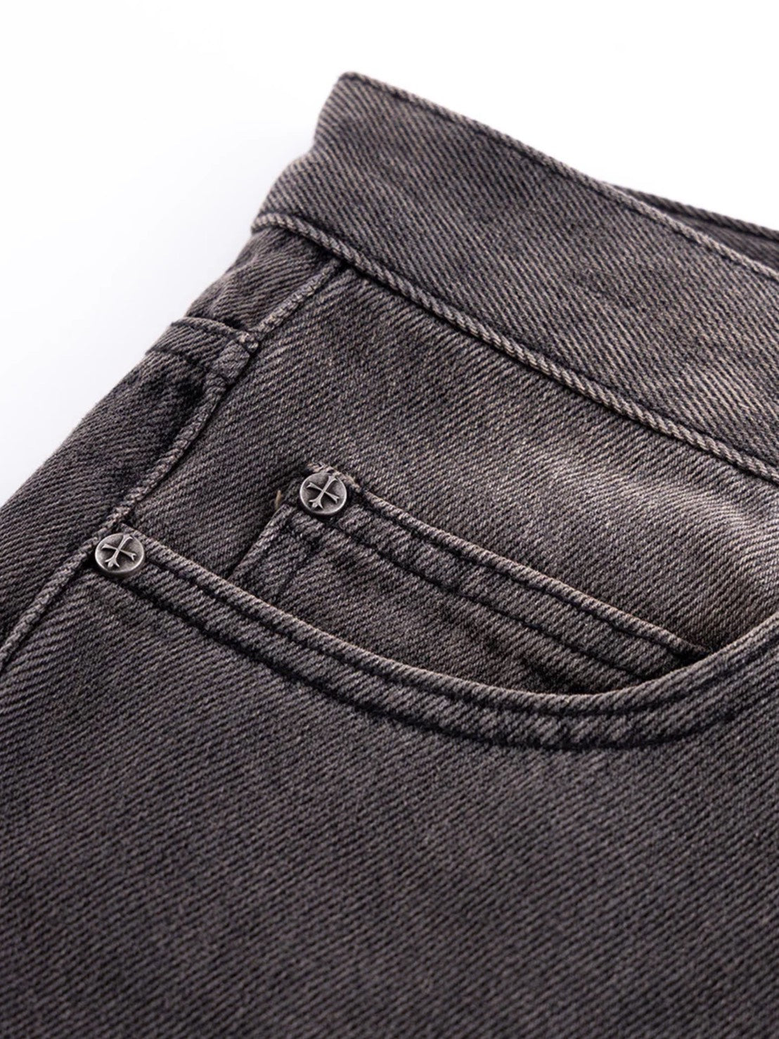 【SUPPLIER】Royal Cross Rhinestone Baggy Denim Shorts