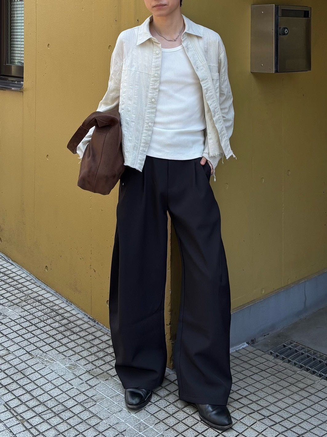 受注制【Chikashitsu +】curve tuck rivet wide slacks – PRESSING WEB