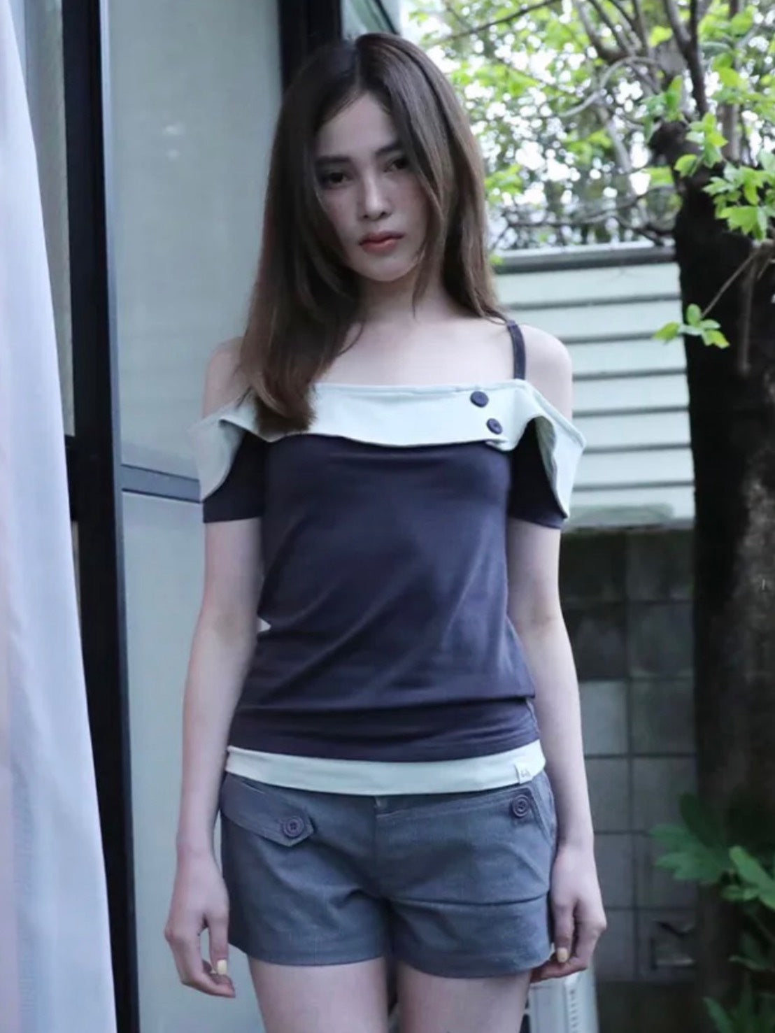 【Uglyshadow】BUTTON CONTRAST OFF-SHOULDER