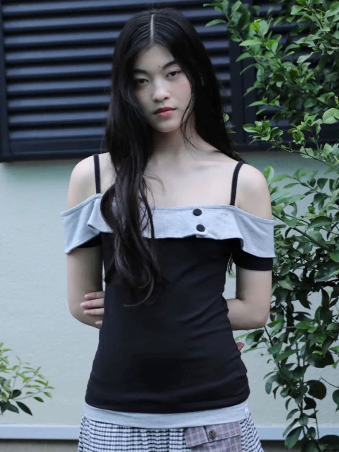 【Uglyshadow】BUTTON CONTRAST OFF-SHOULDER