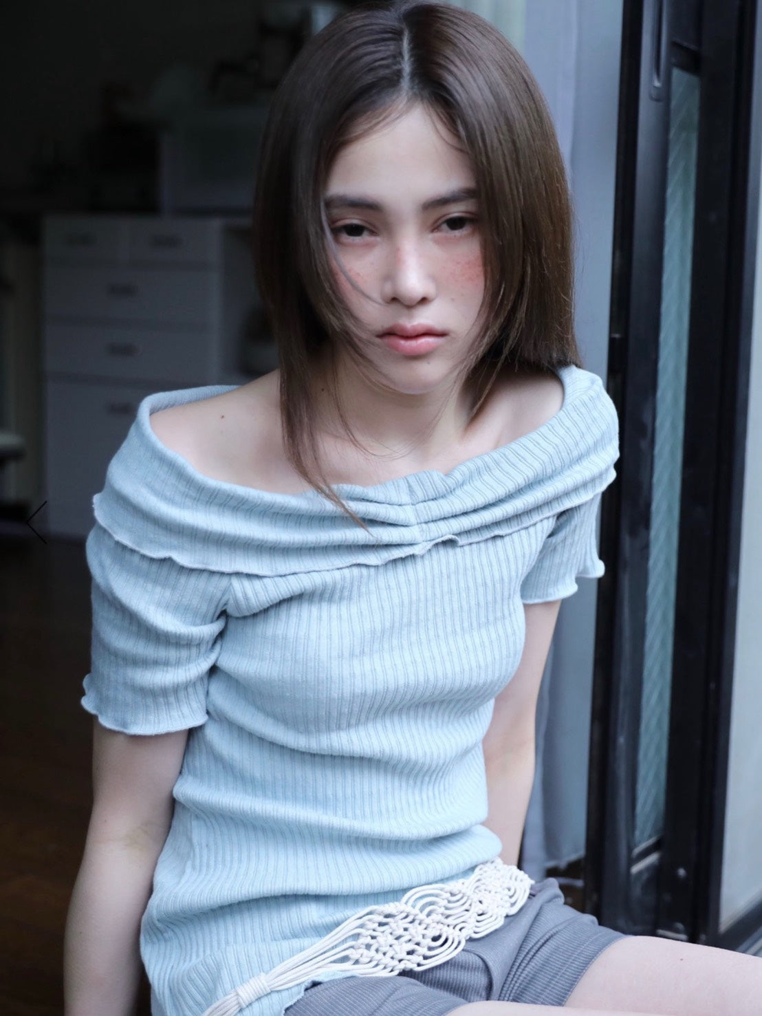 【Uglyshadow】ASYMMETRIC RIB OFF-SHOULDER TEE