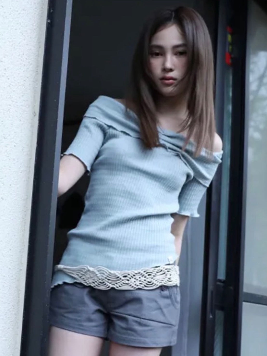 【Uglyshadow】ASYMMETRIC RIB OFF-SHOULDER TEE