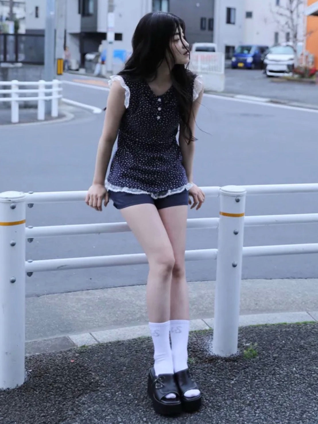 6/15 21:00 発売【Uglyshadow】FLOWER LACE SLEEVELESS 2