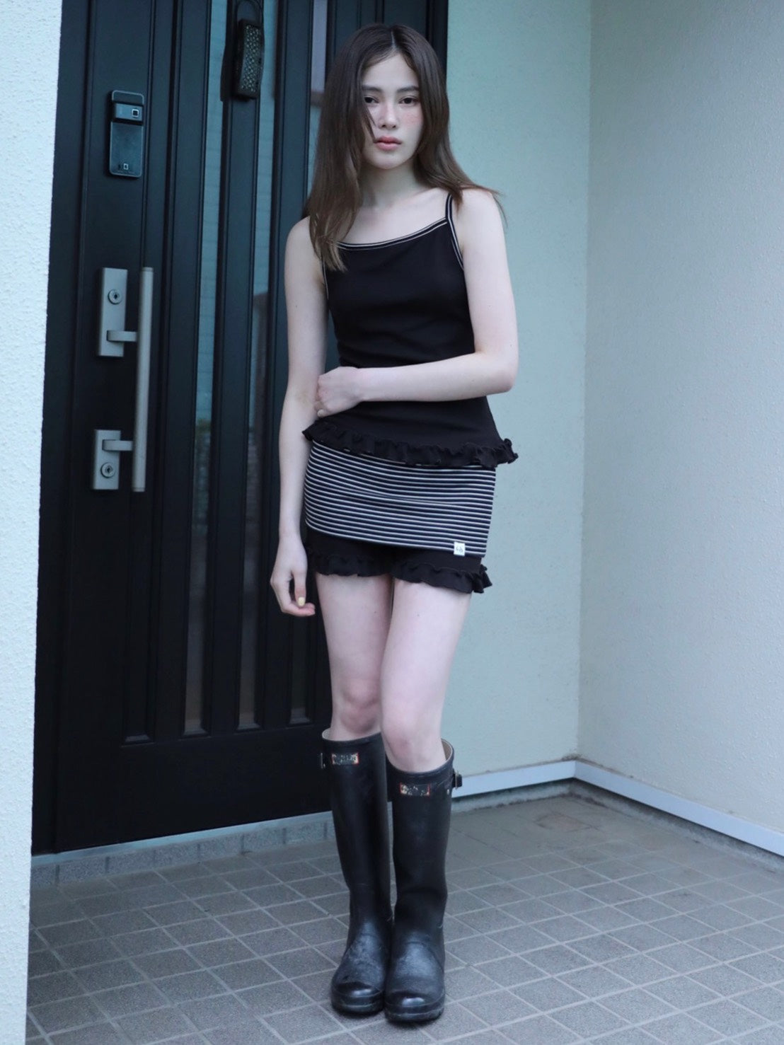 6/15 21:00発売【Uglyshadow】ST FRILL CONTRAST SLEEVELESS