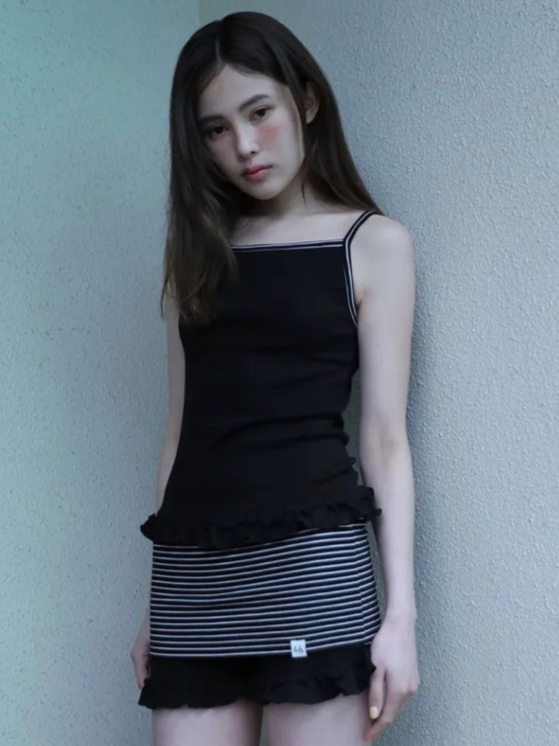 6/15 21:00発売【Uglyshadow】ST FRILL CONTRAST SLEEVELESS